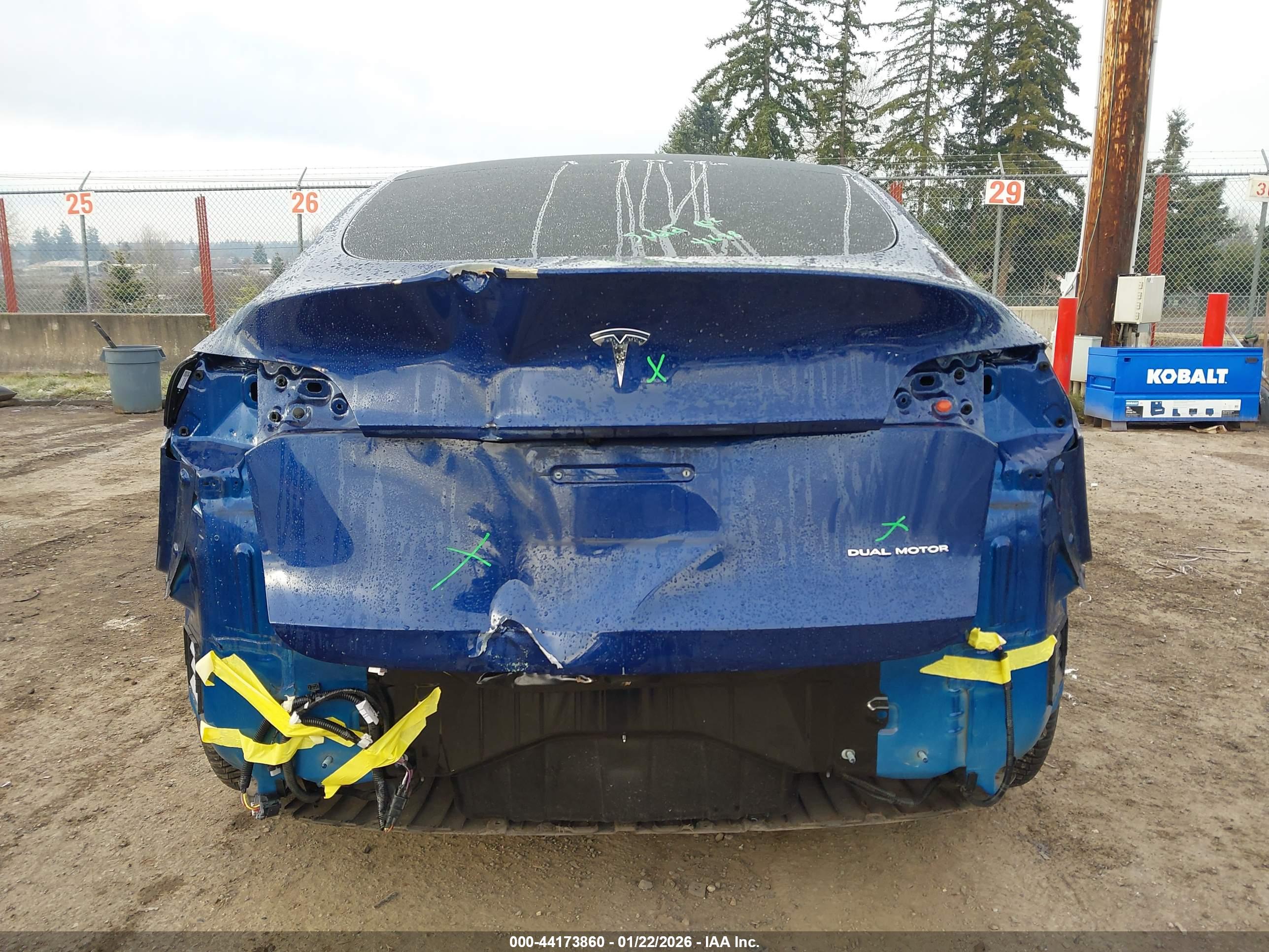 TESLA MODEL image 6