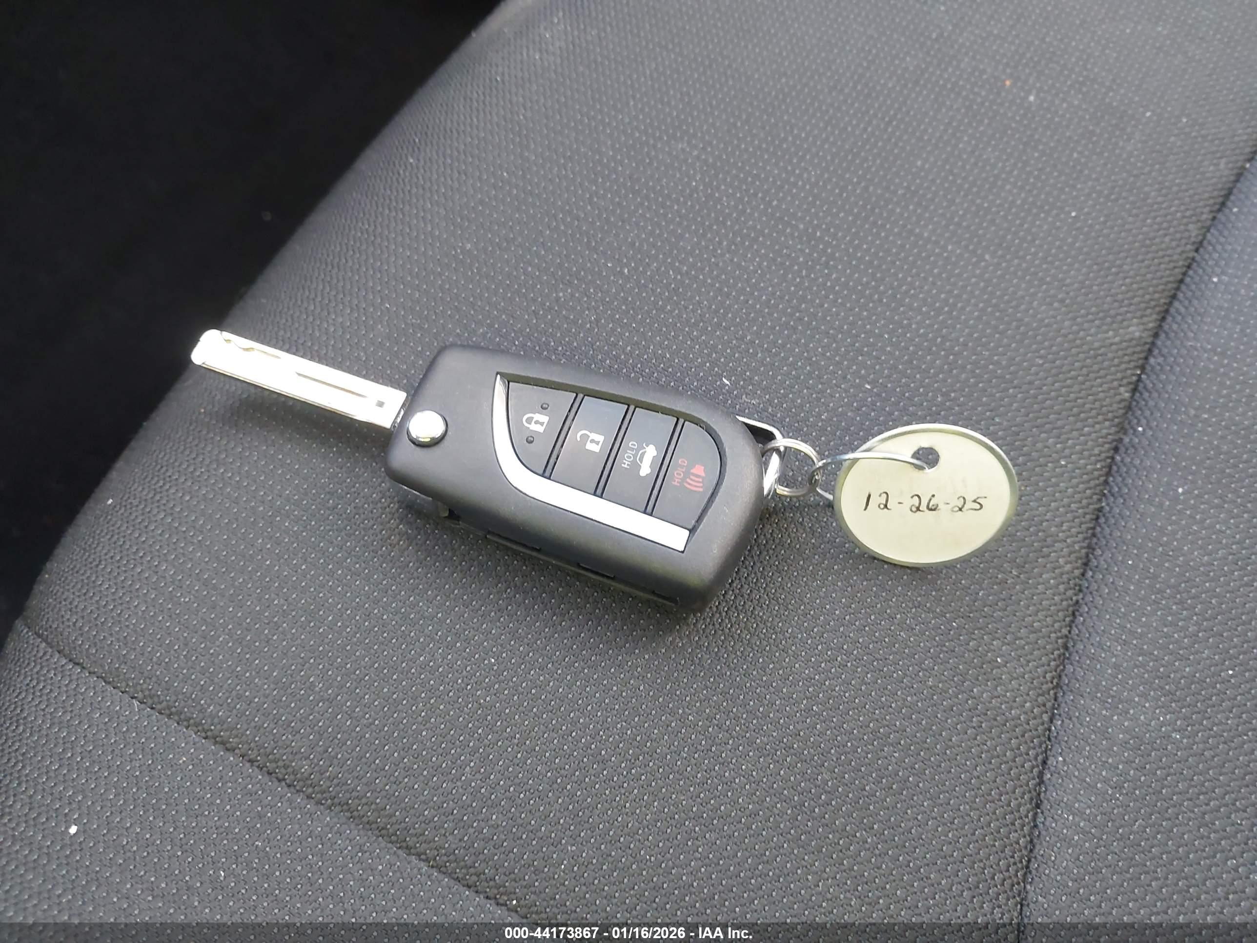 TOYOTA COROLLA image 11