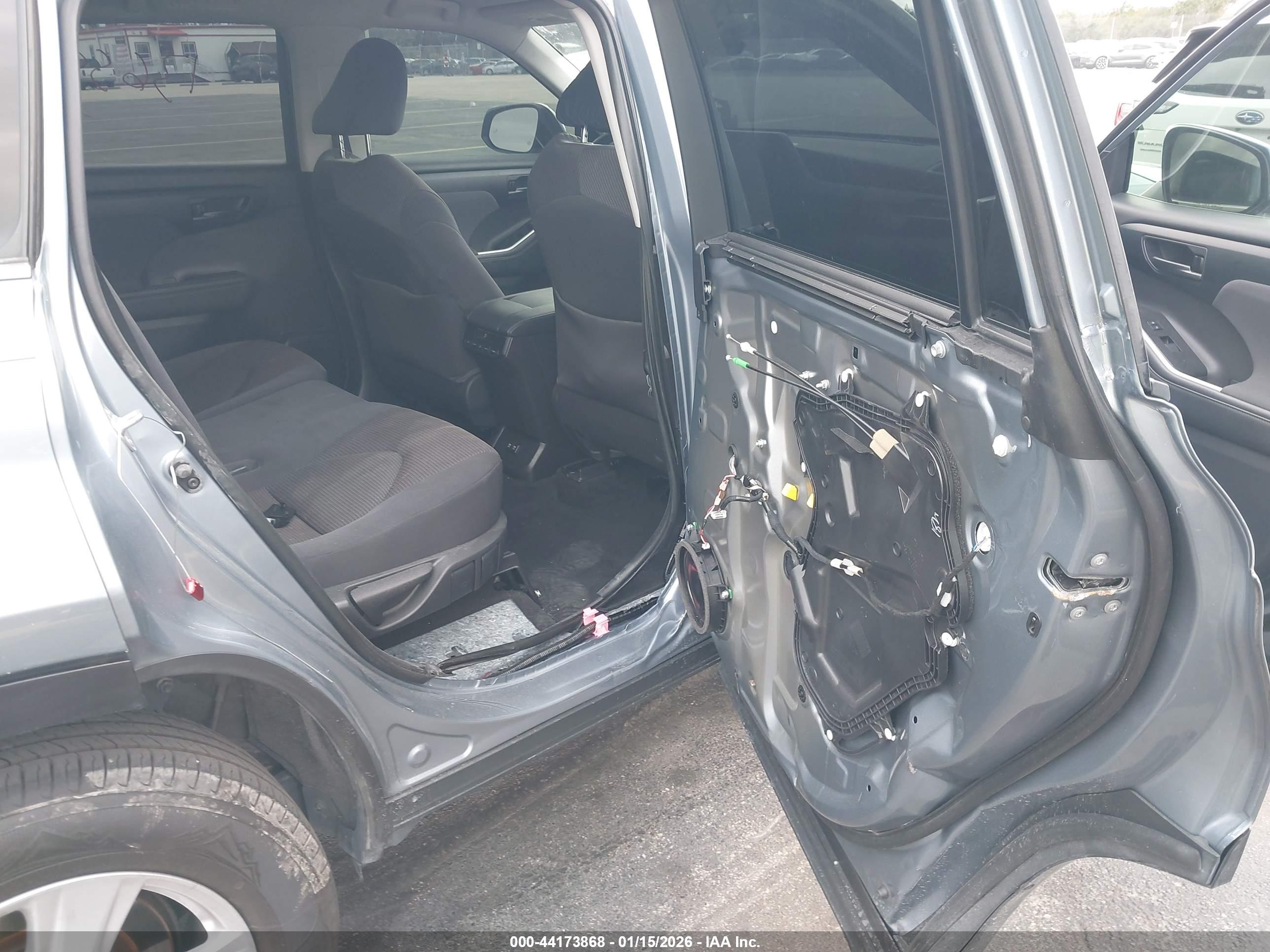 TOYOTA HIGHLANDER image 8