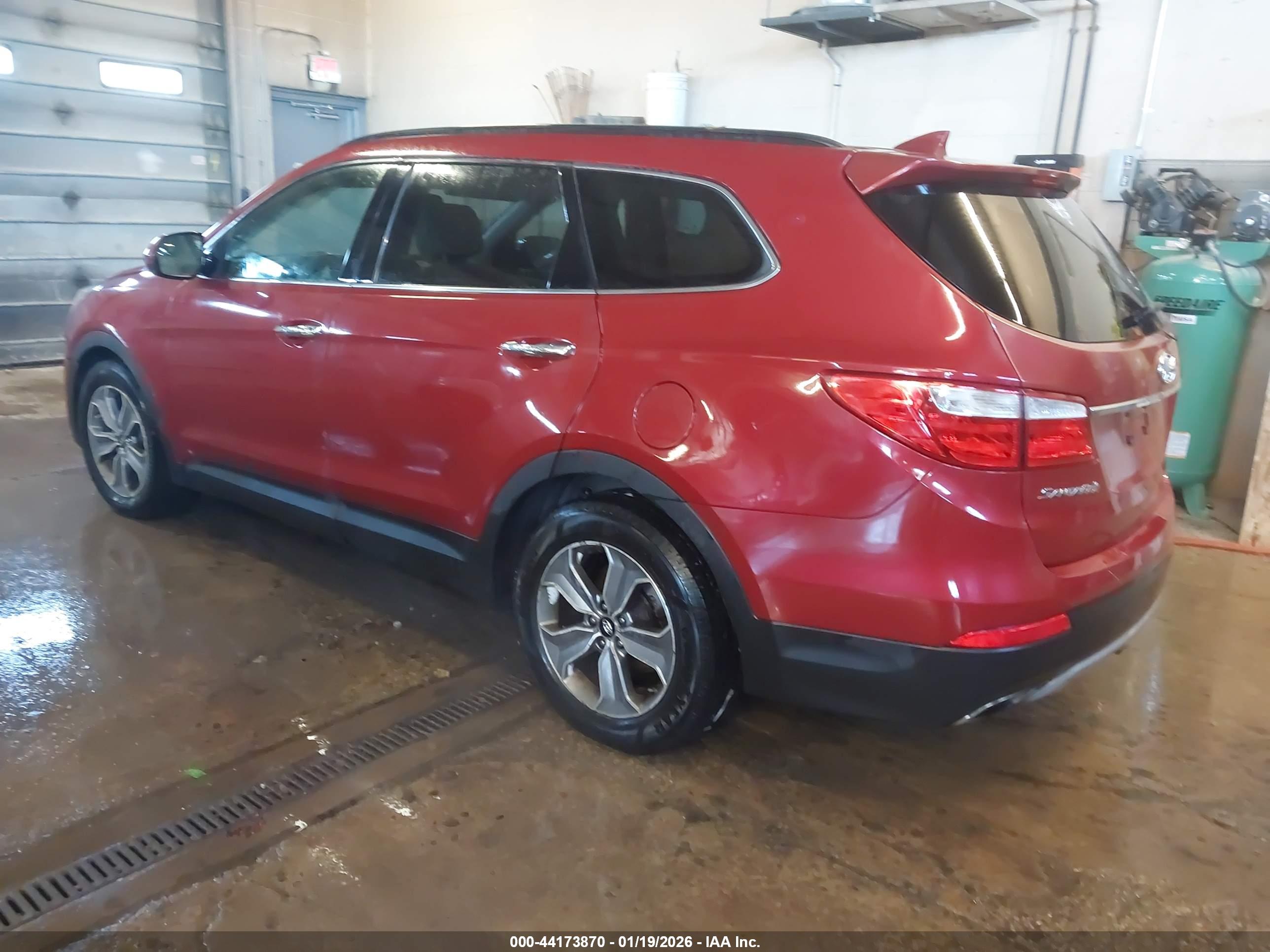 HYUNDAI SANTA image 3