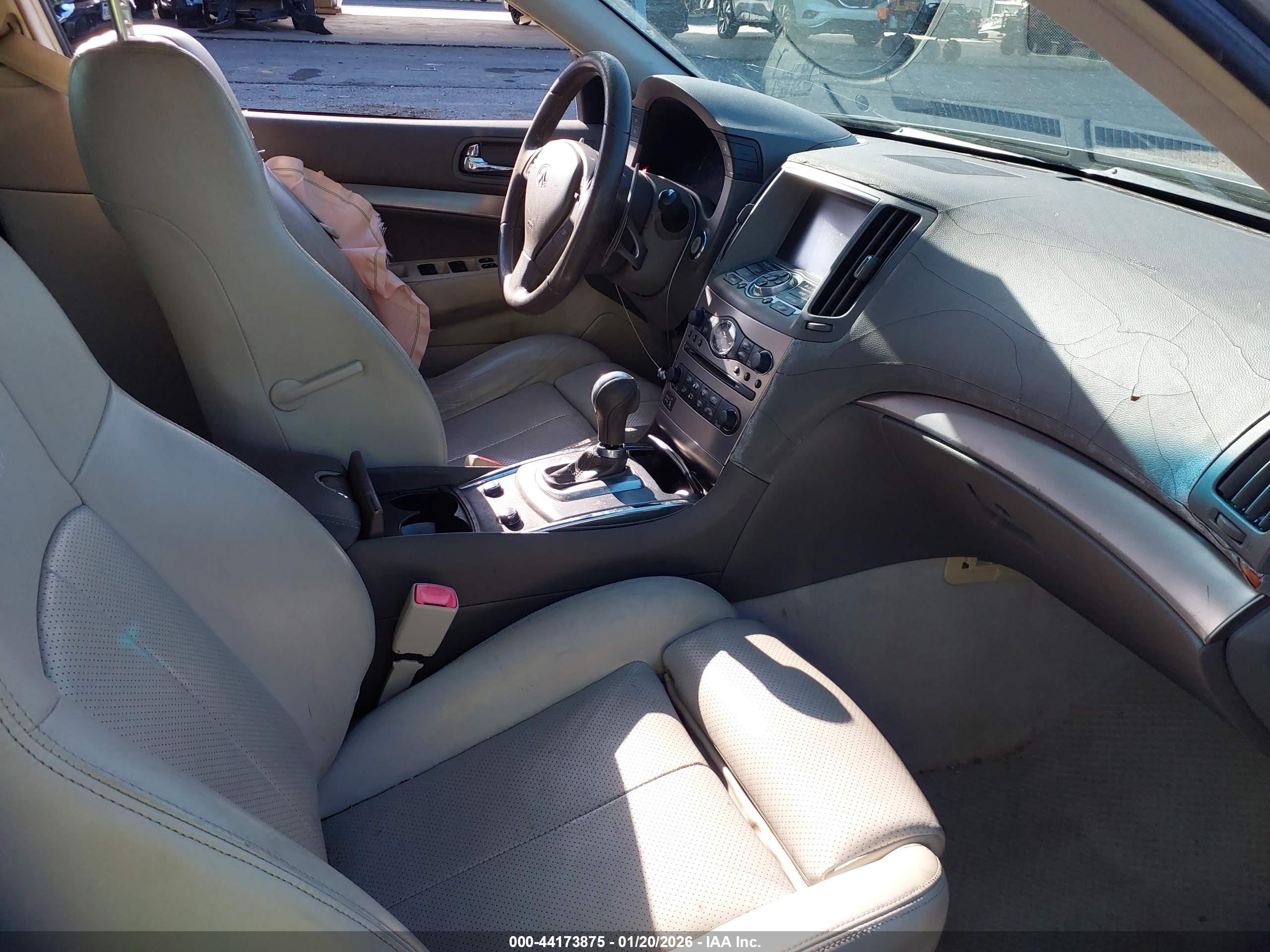 INFINITI G37 image 5