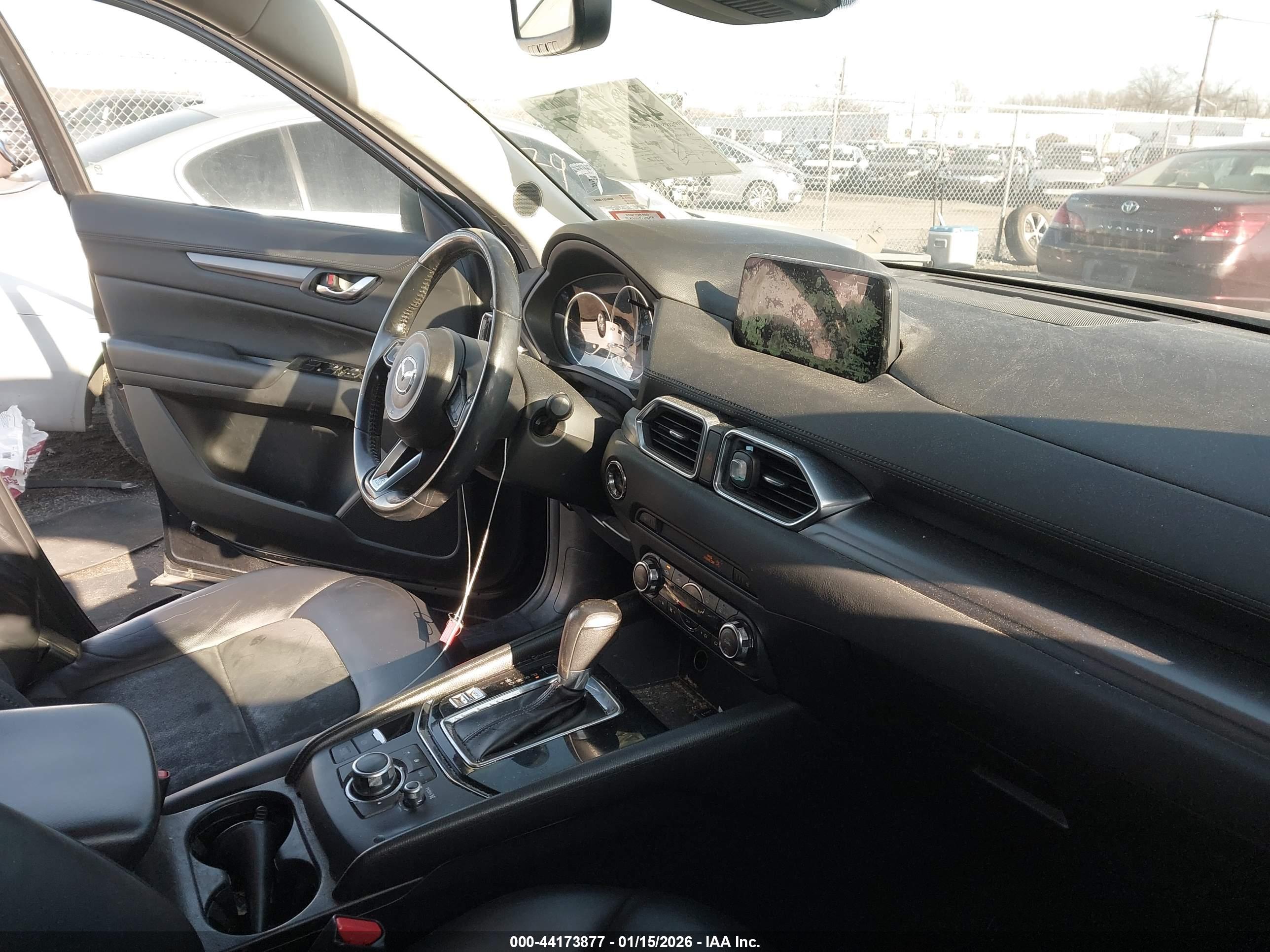 MAZDA CX-5 image 5