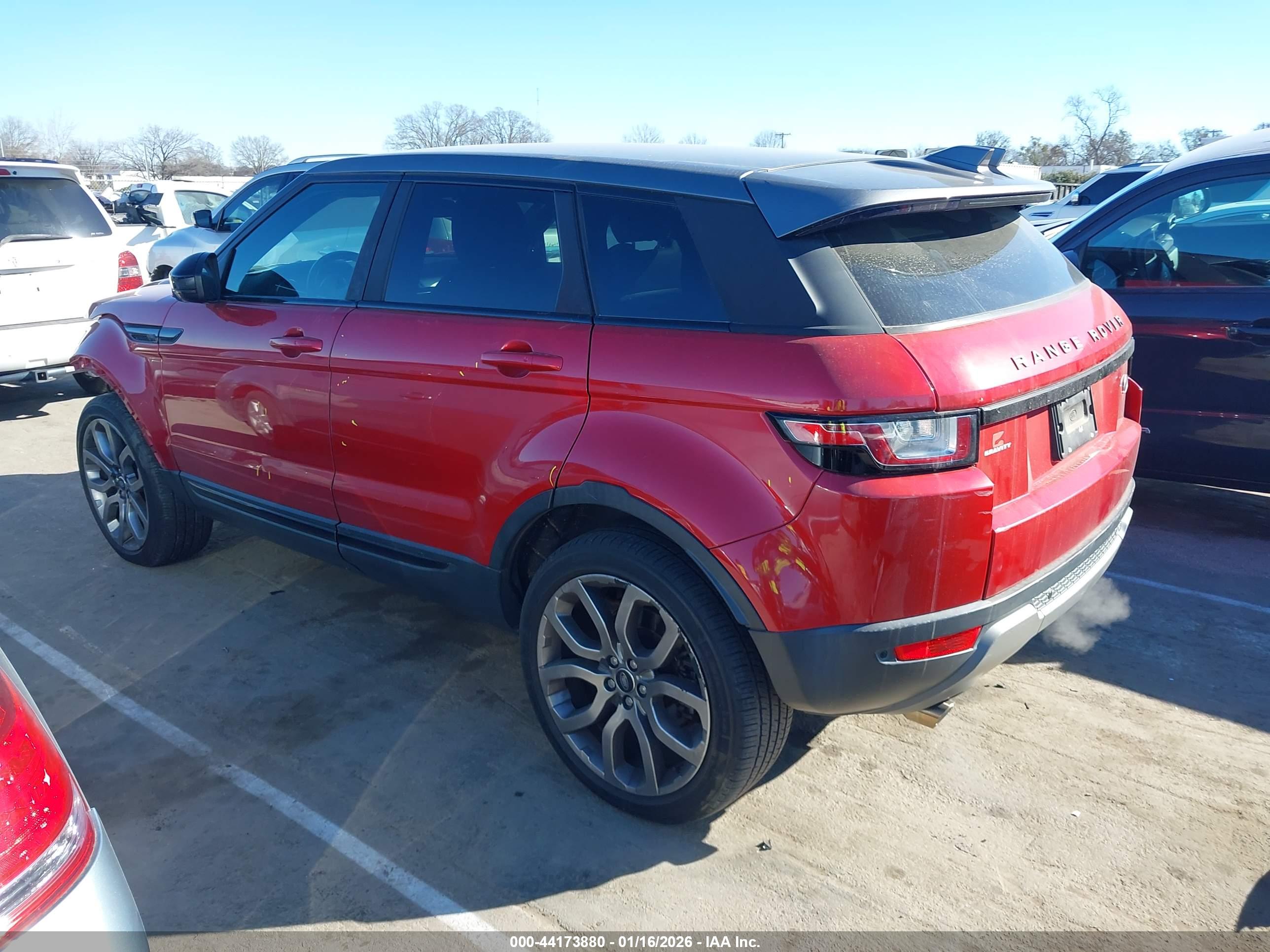 LAND ROVER image 3
