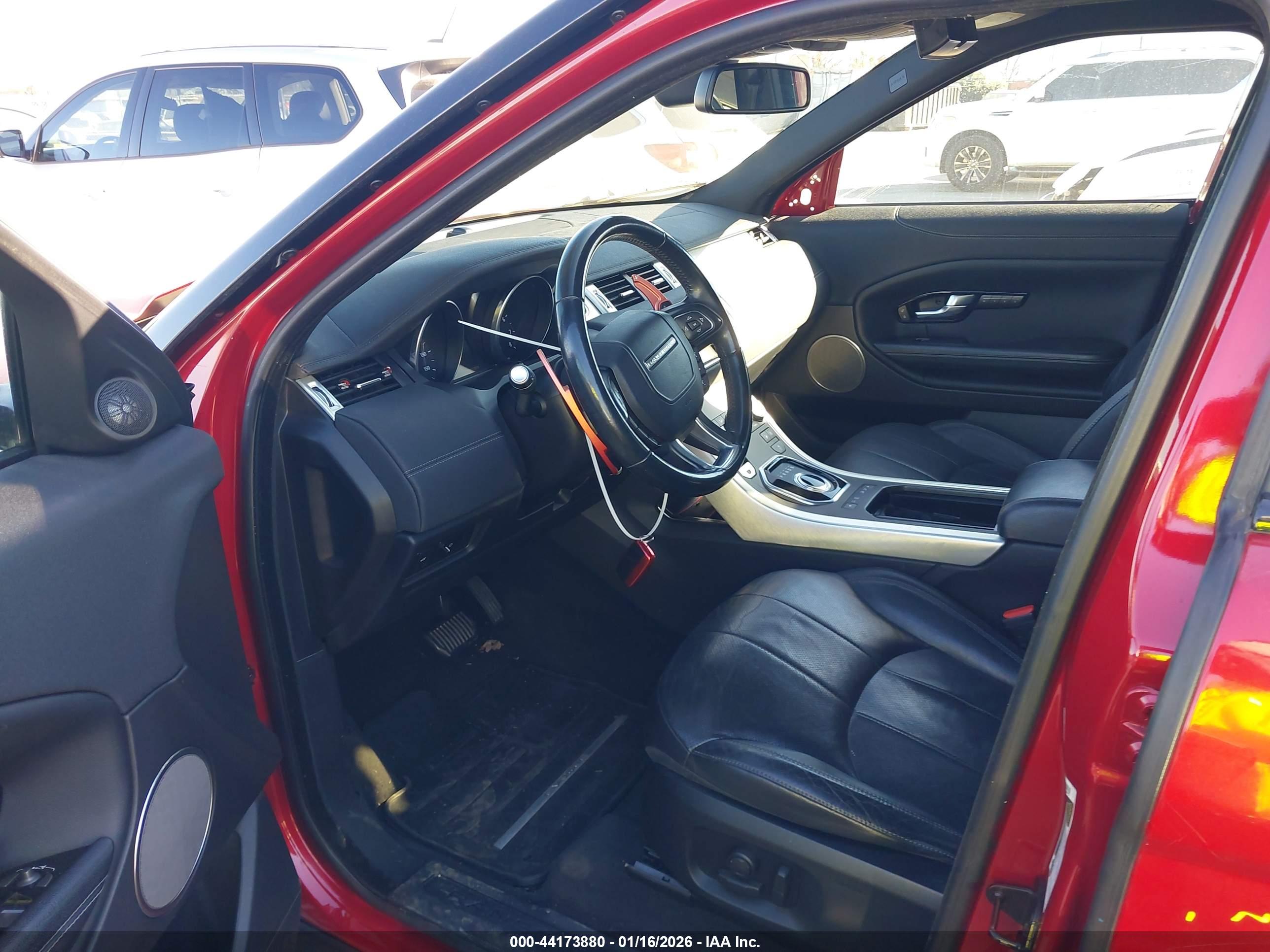 LAND ROVER image 5
