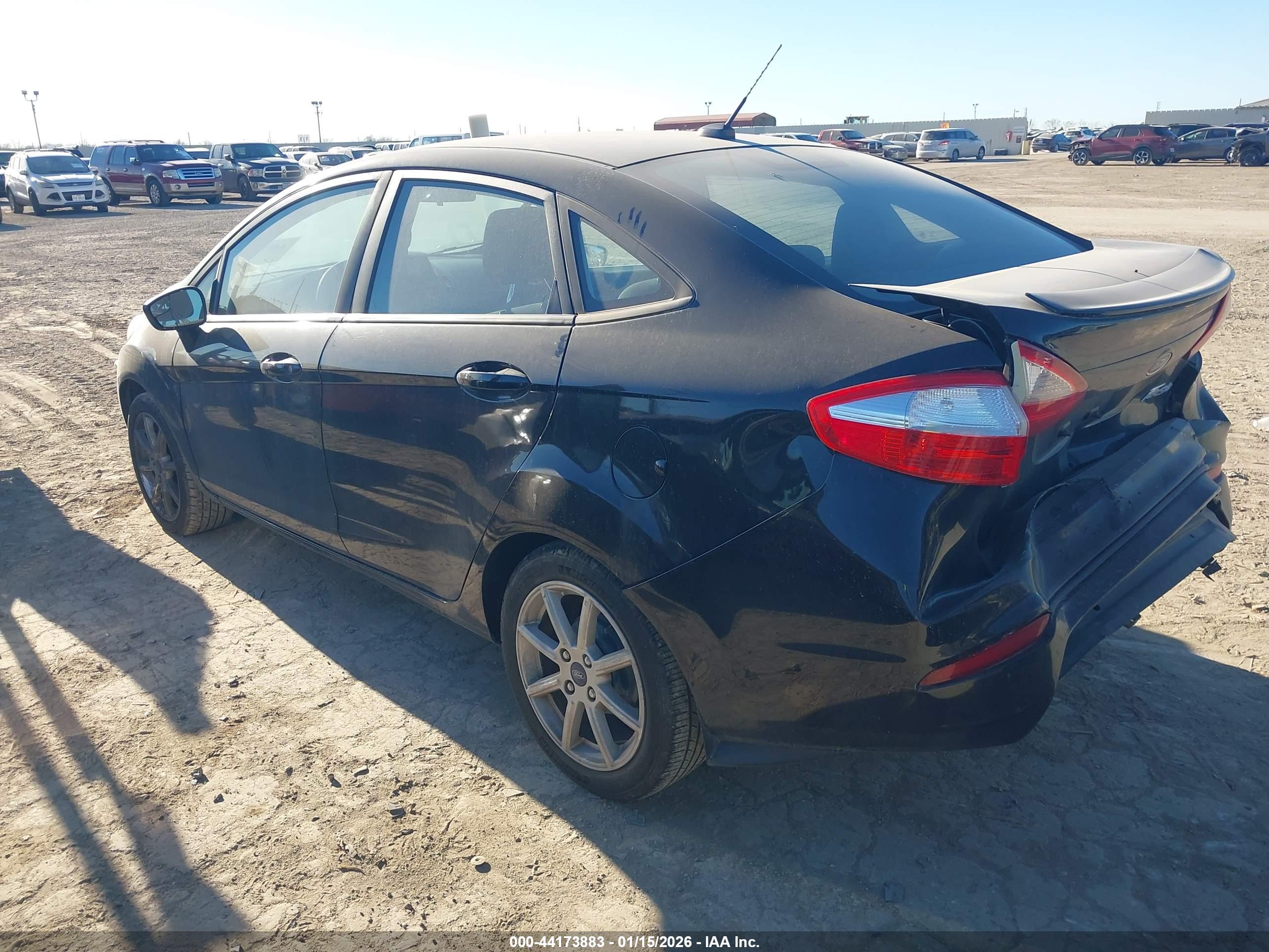 FORD FIESTA image 3