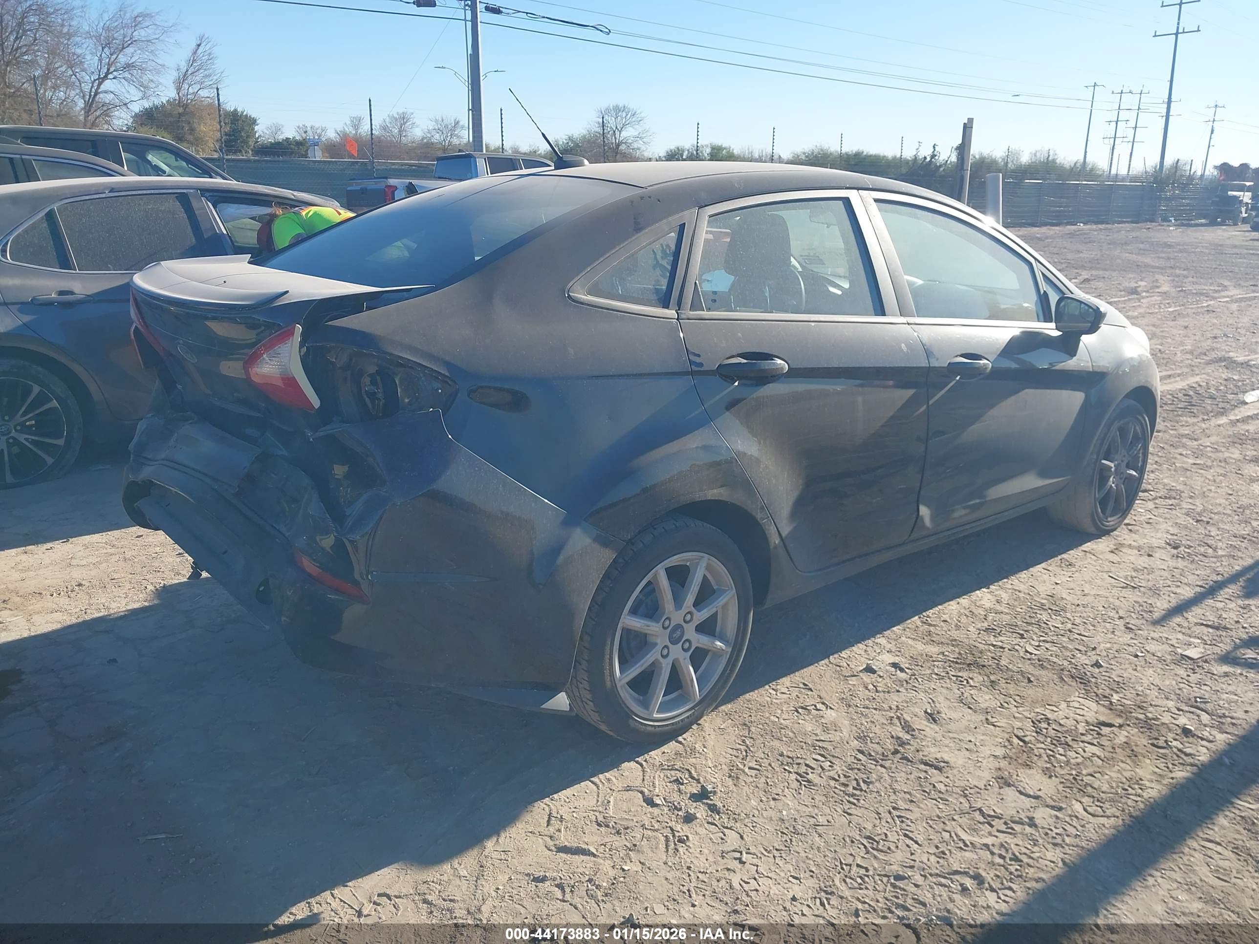 FORD FIESTA image 4