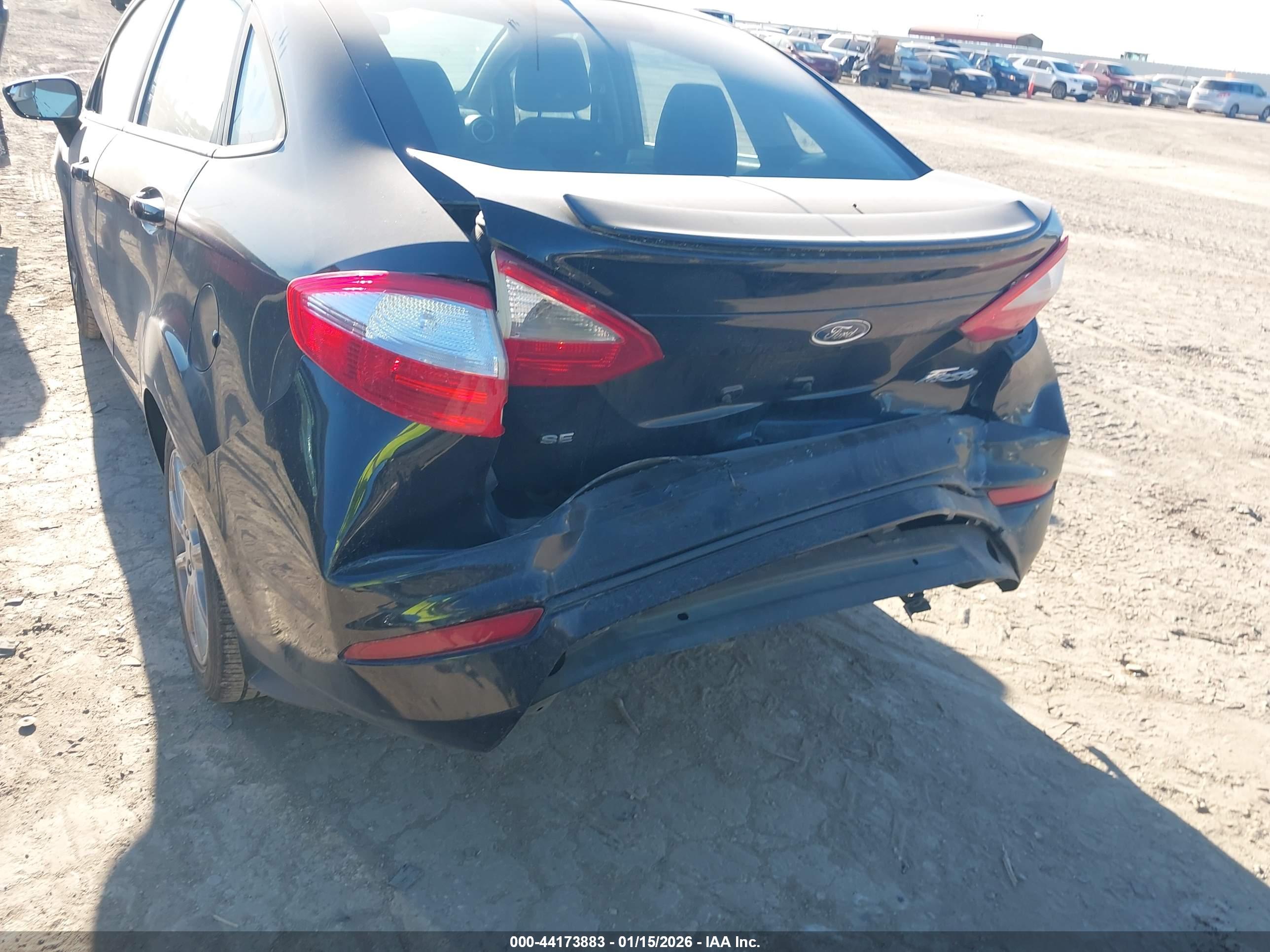 FORD FIESTA image 6
