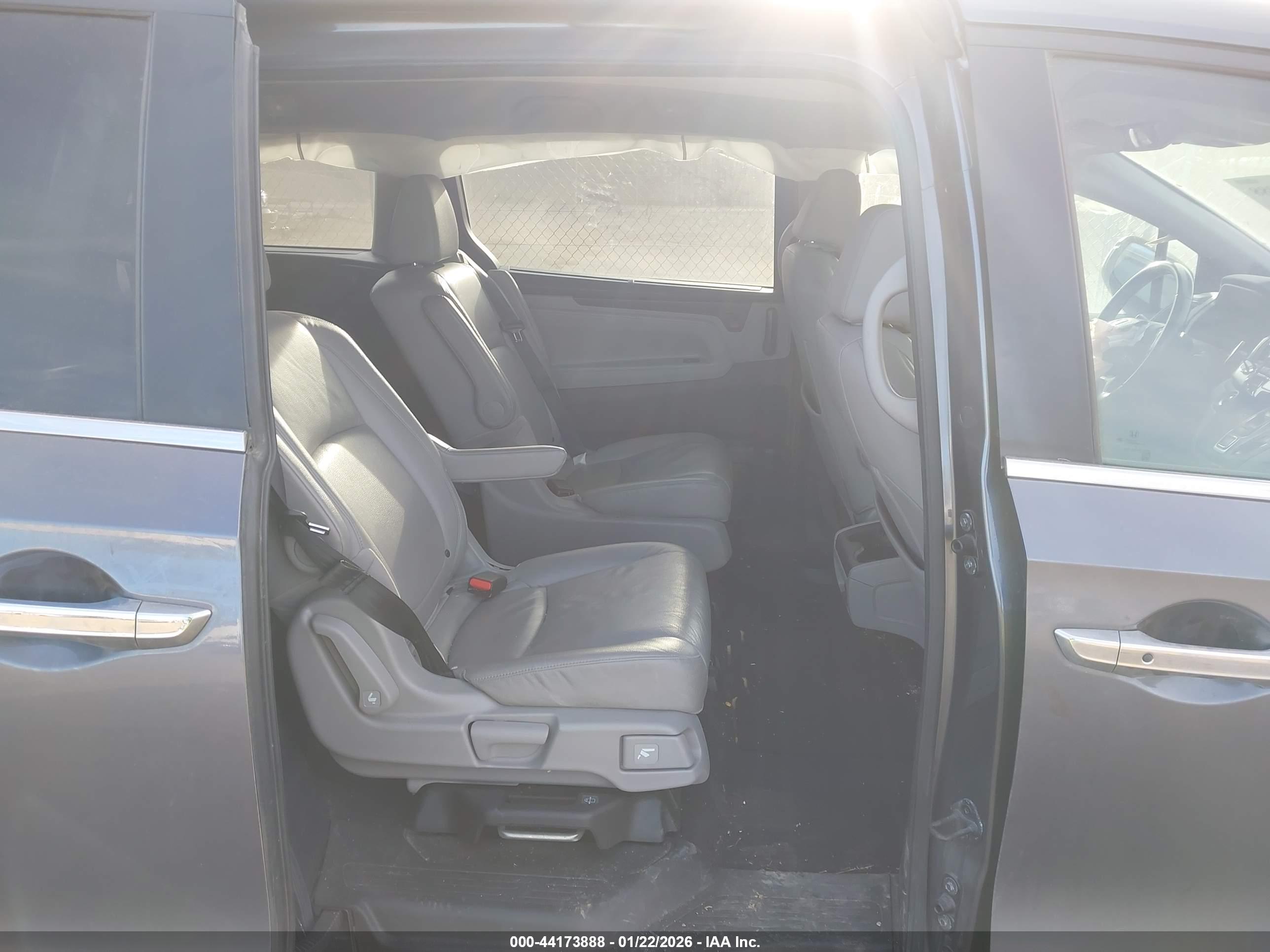HONDA ODYSSEY image 8