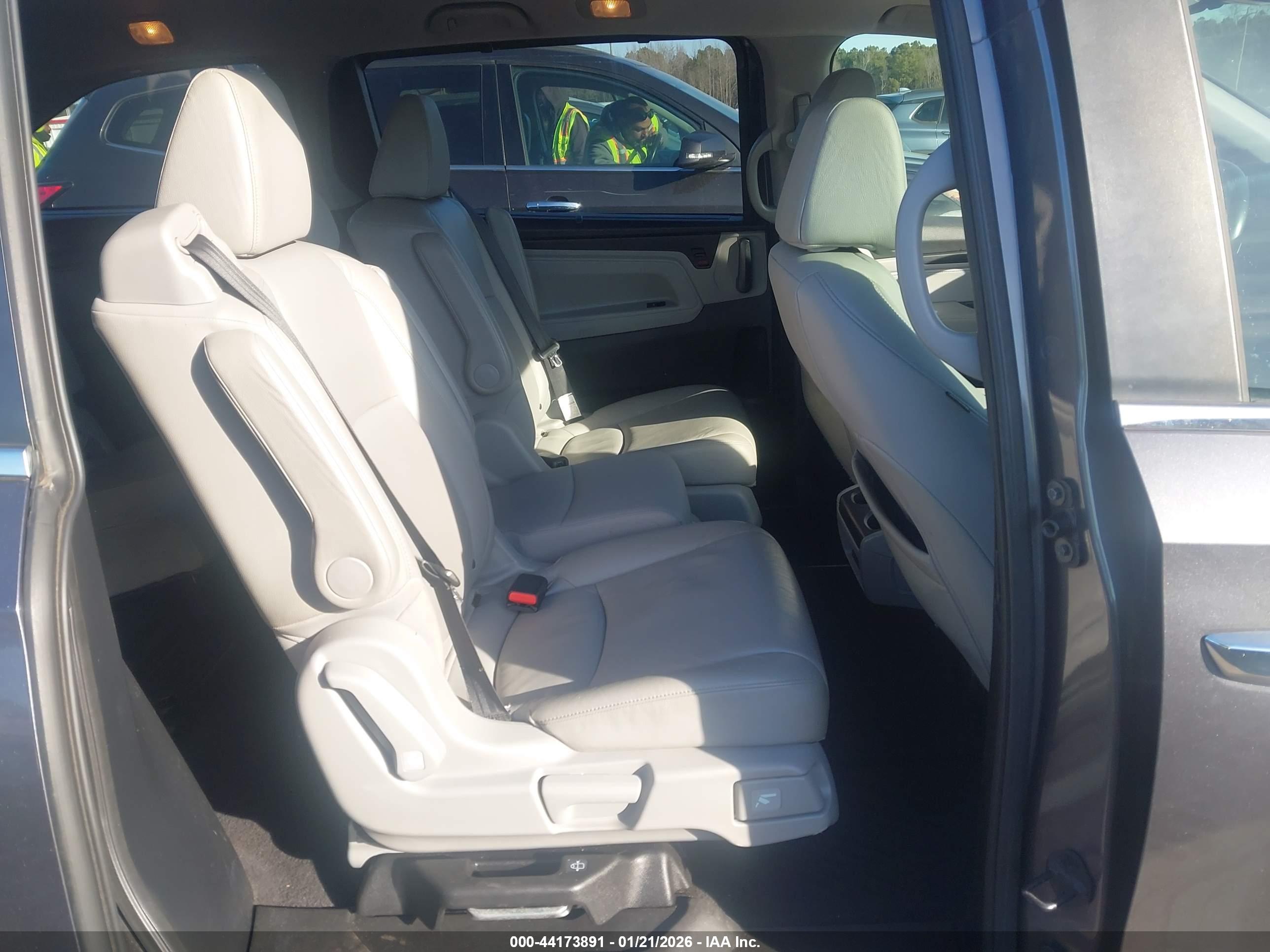 HONDA ODYSSEY image 8