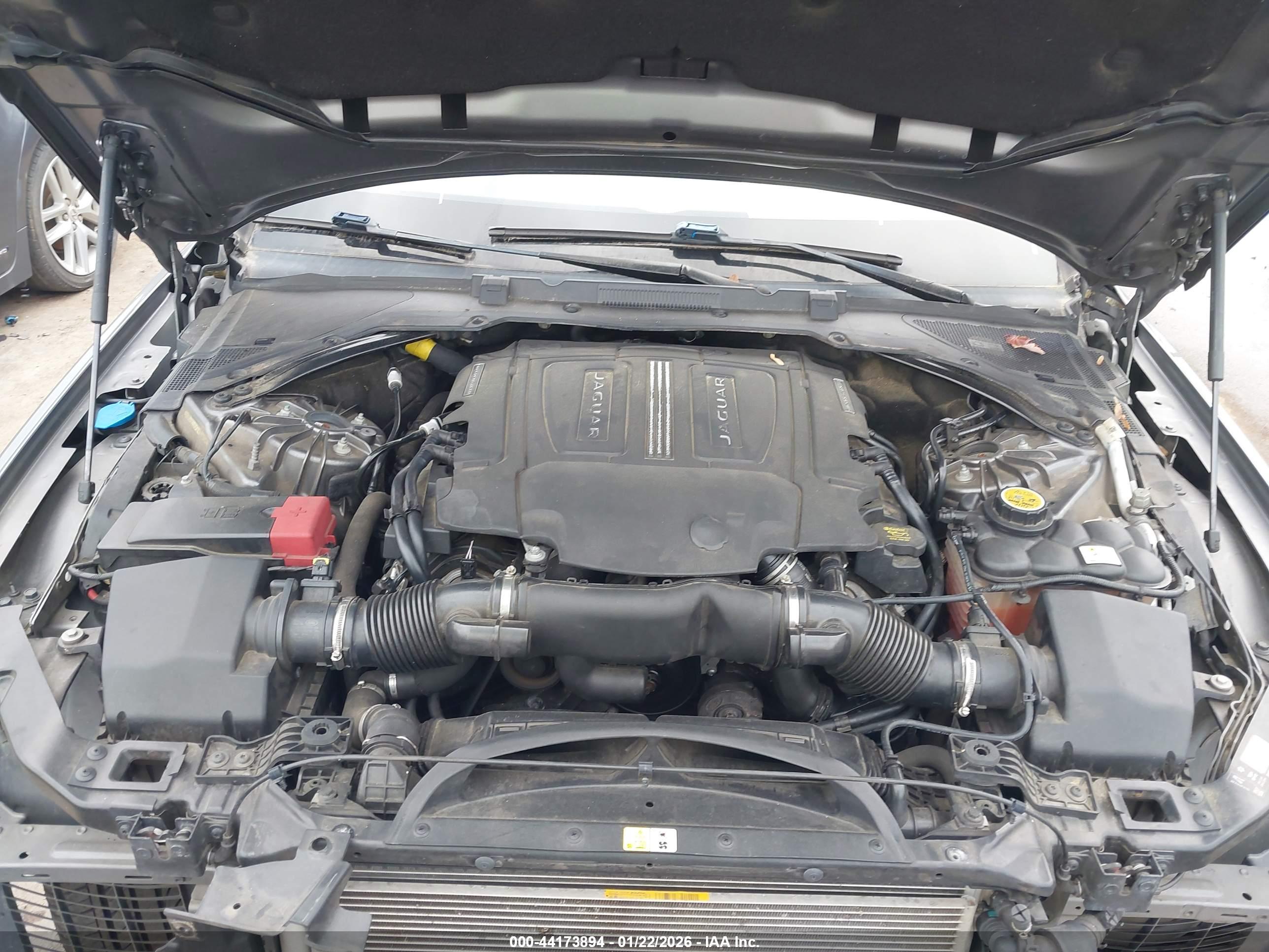 JAGUAR XF image 10