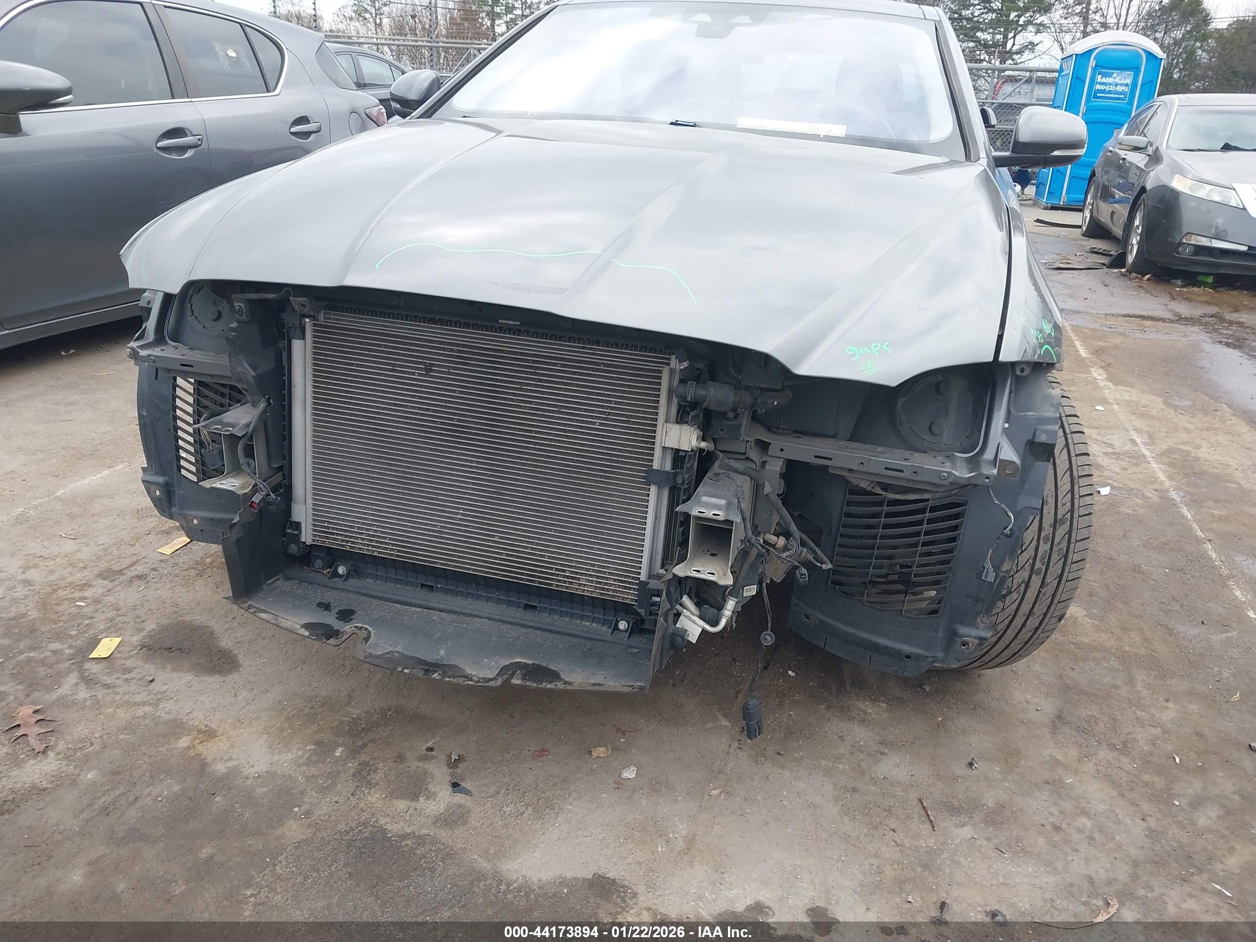 JAGUAR XF image 6