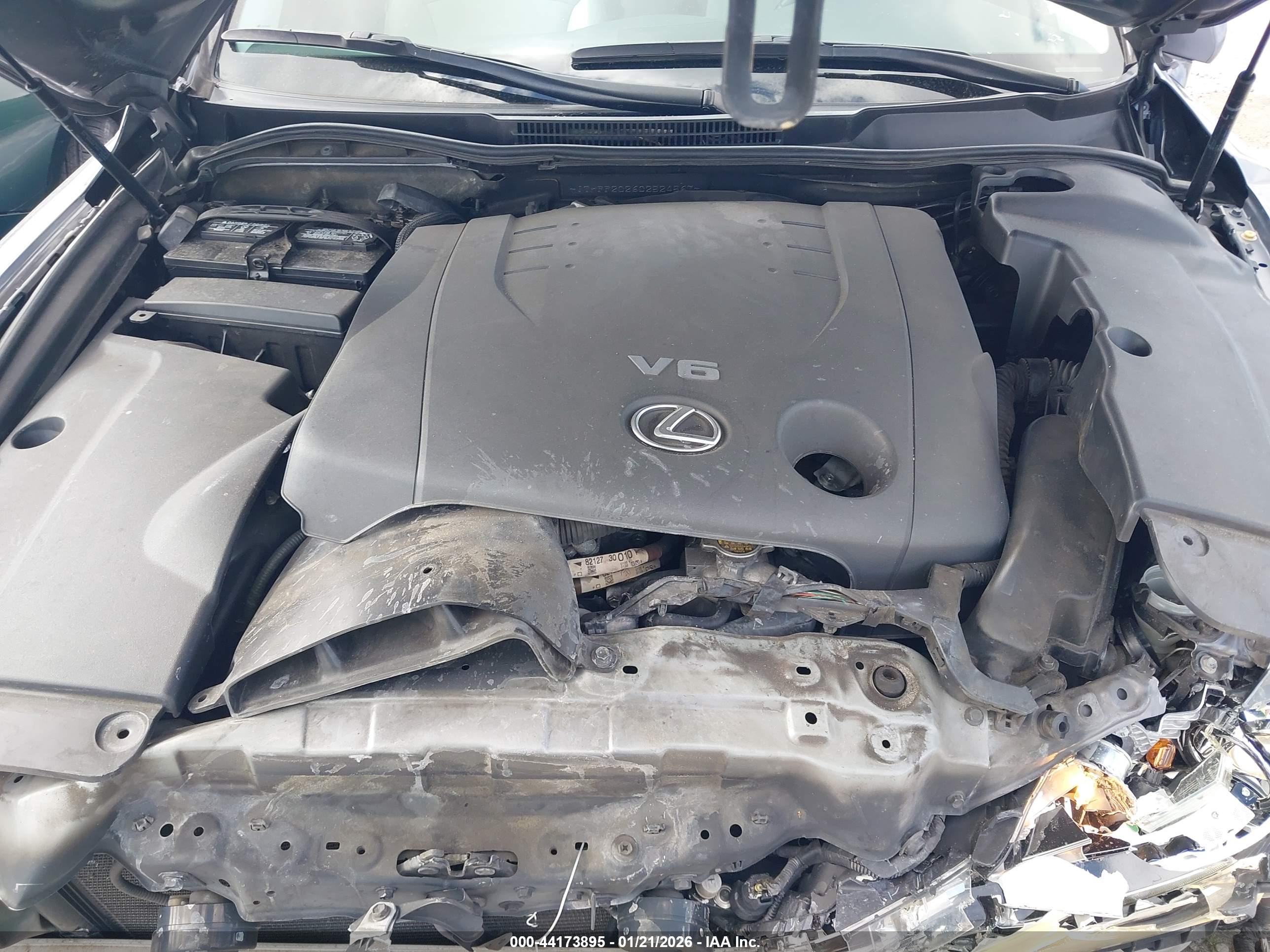LEXUS IS image 10