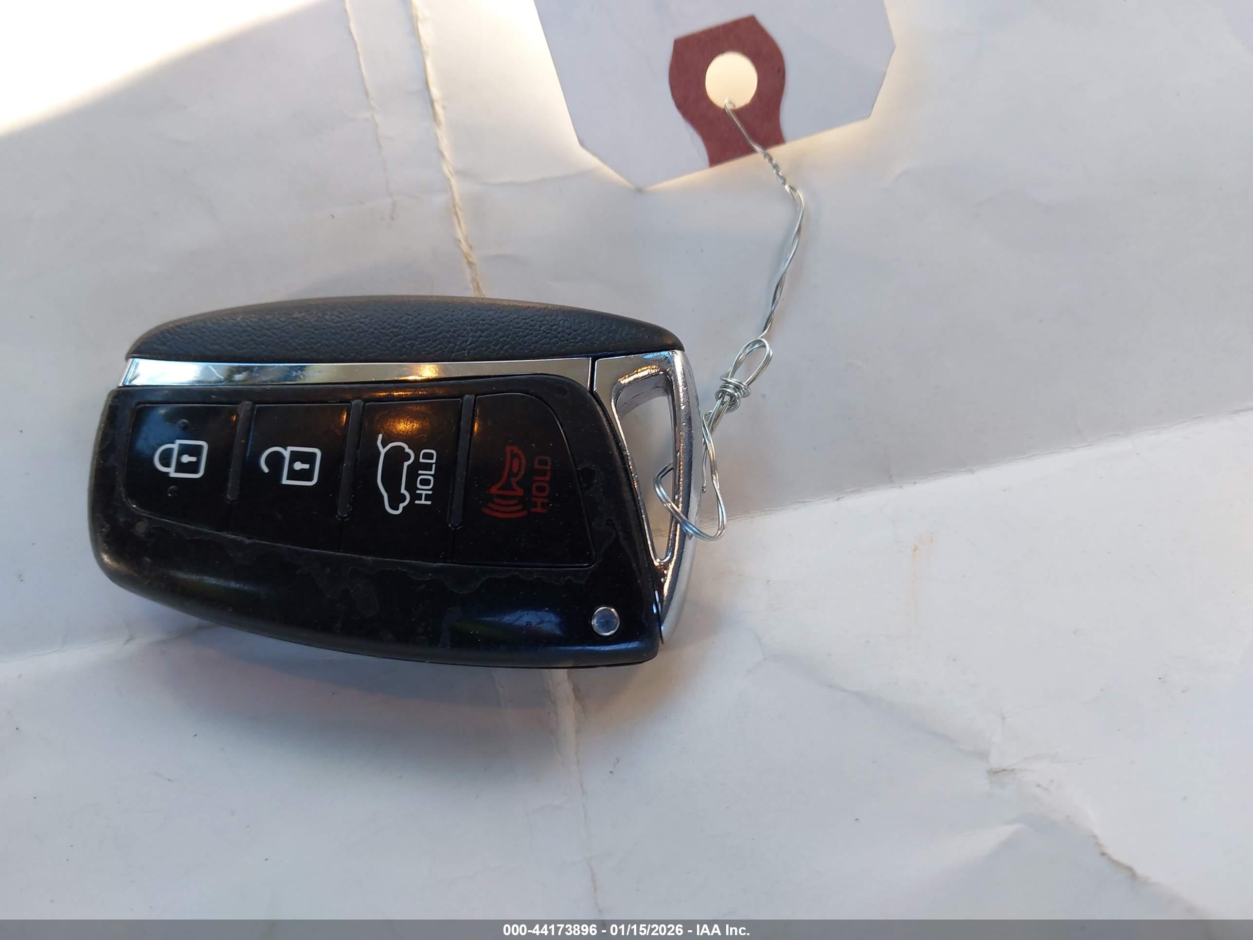 HYUNDAI SANTA image 11