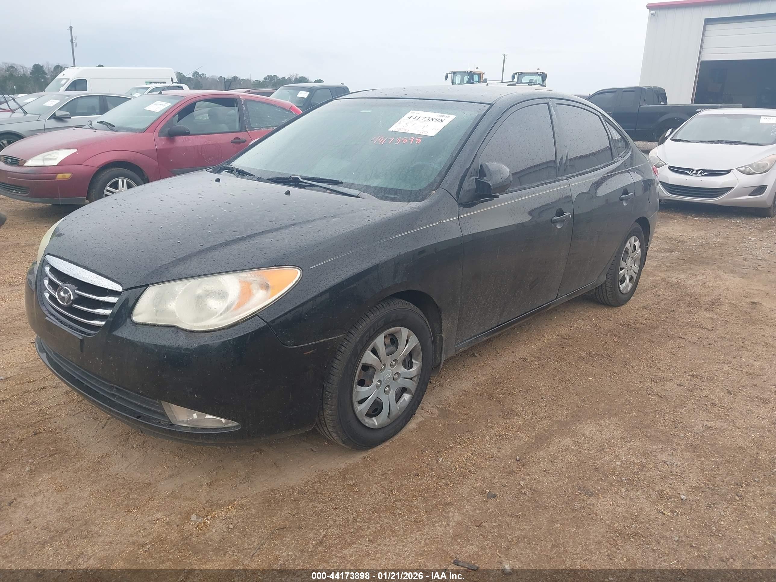 HYUNDAI ELANTRA image 2