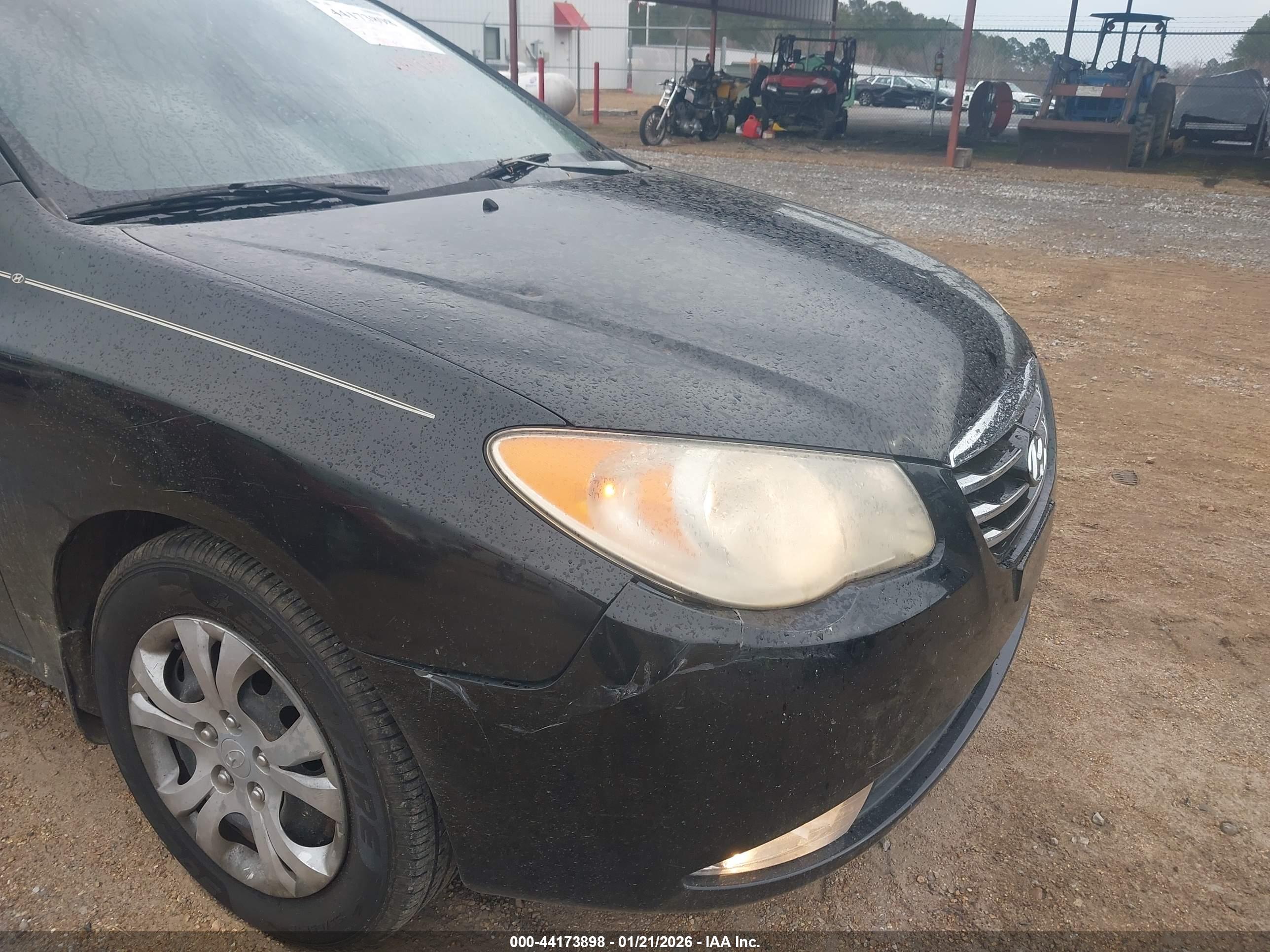 HYUNDAI ELANTRA image 6