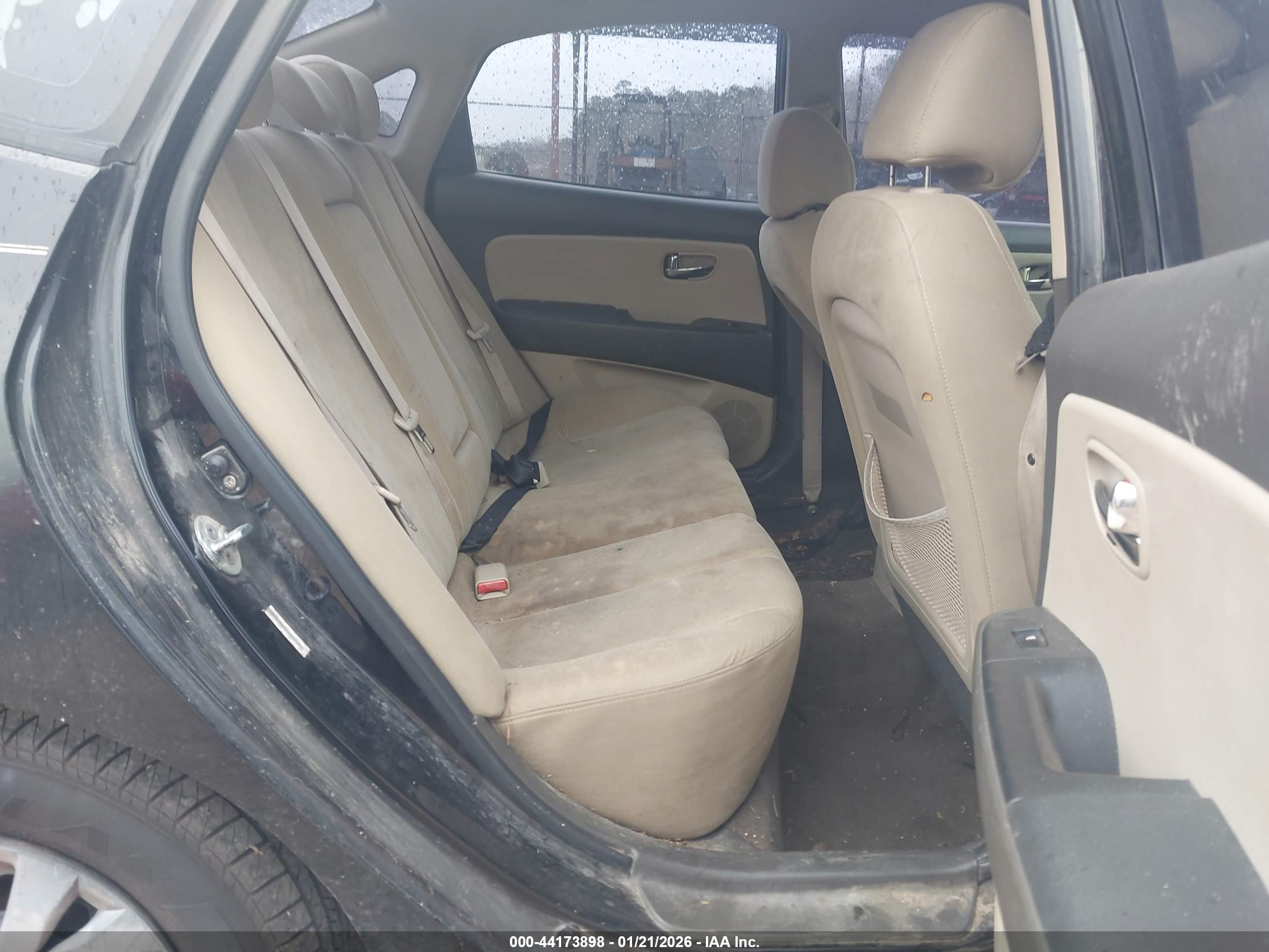 HYUNDAI ELANTRA image 8