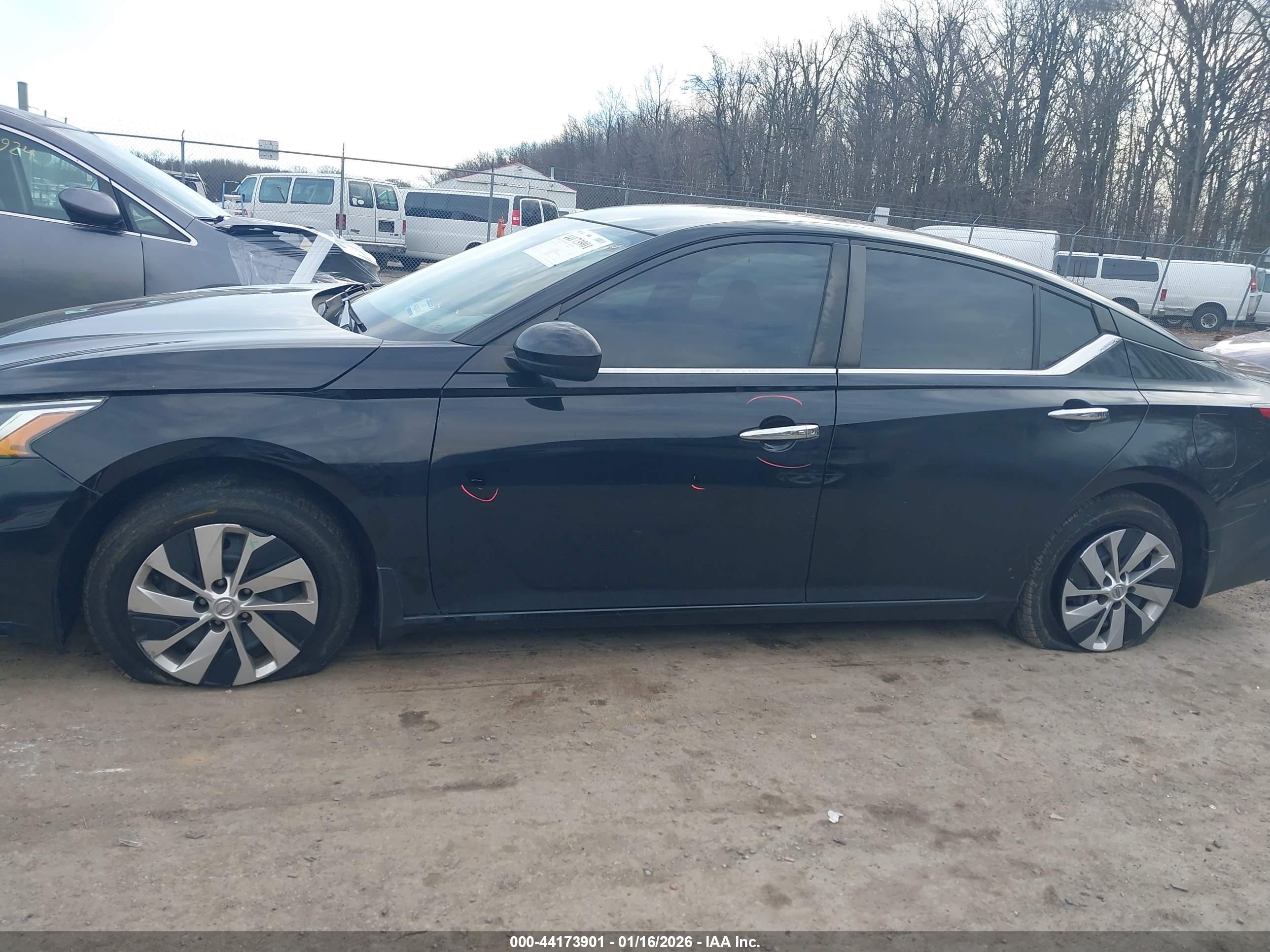 NISSAN ALTIMA image 6