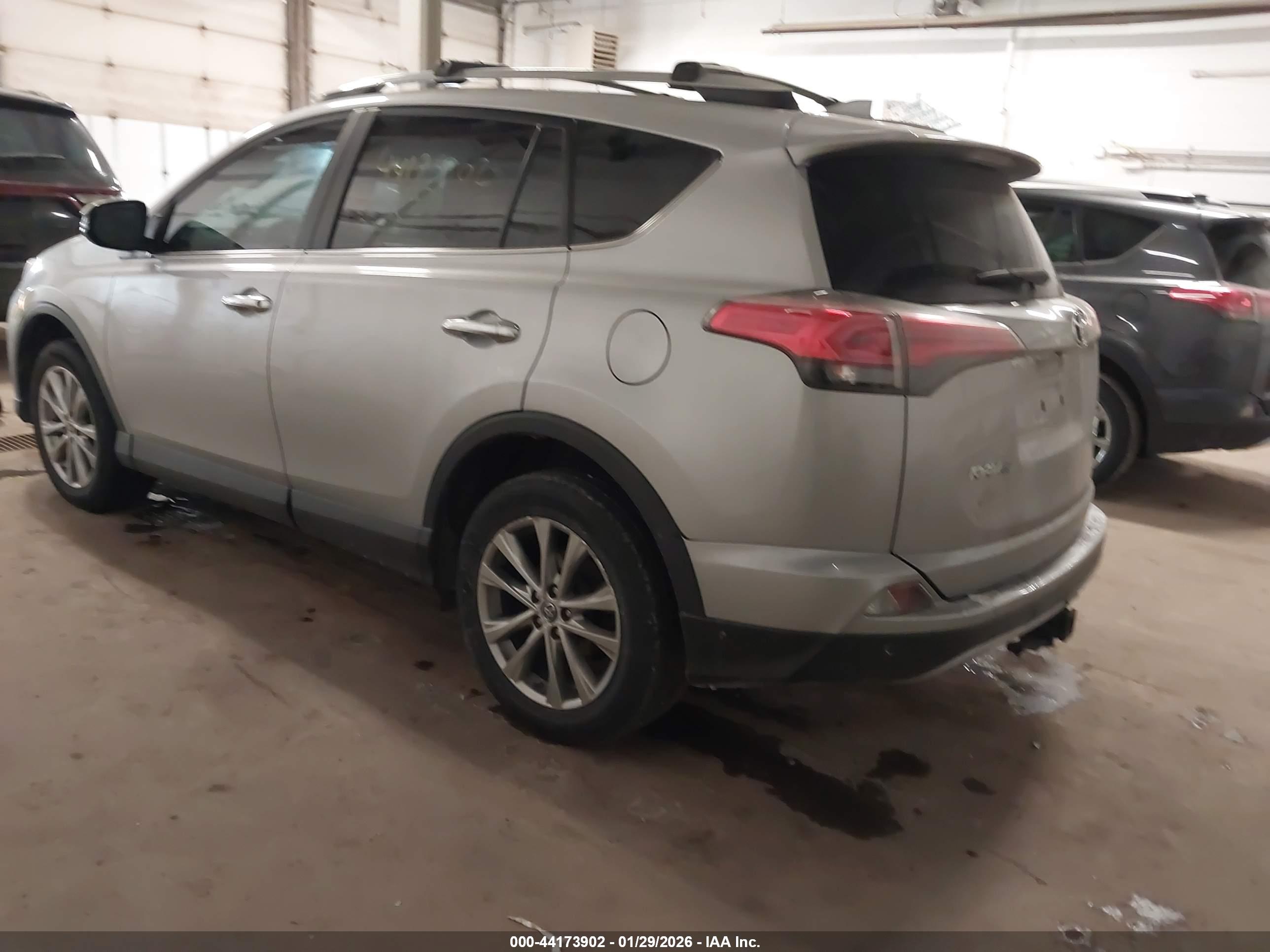 TOYOTA RAV4 image 3