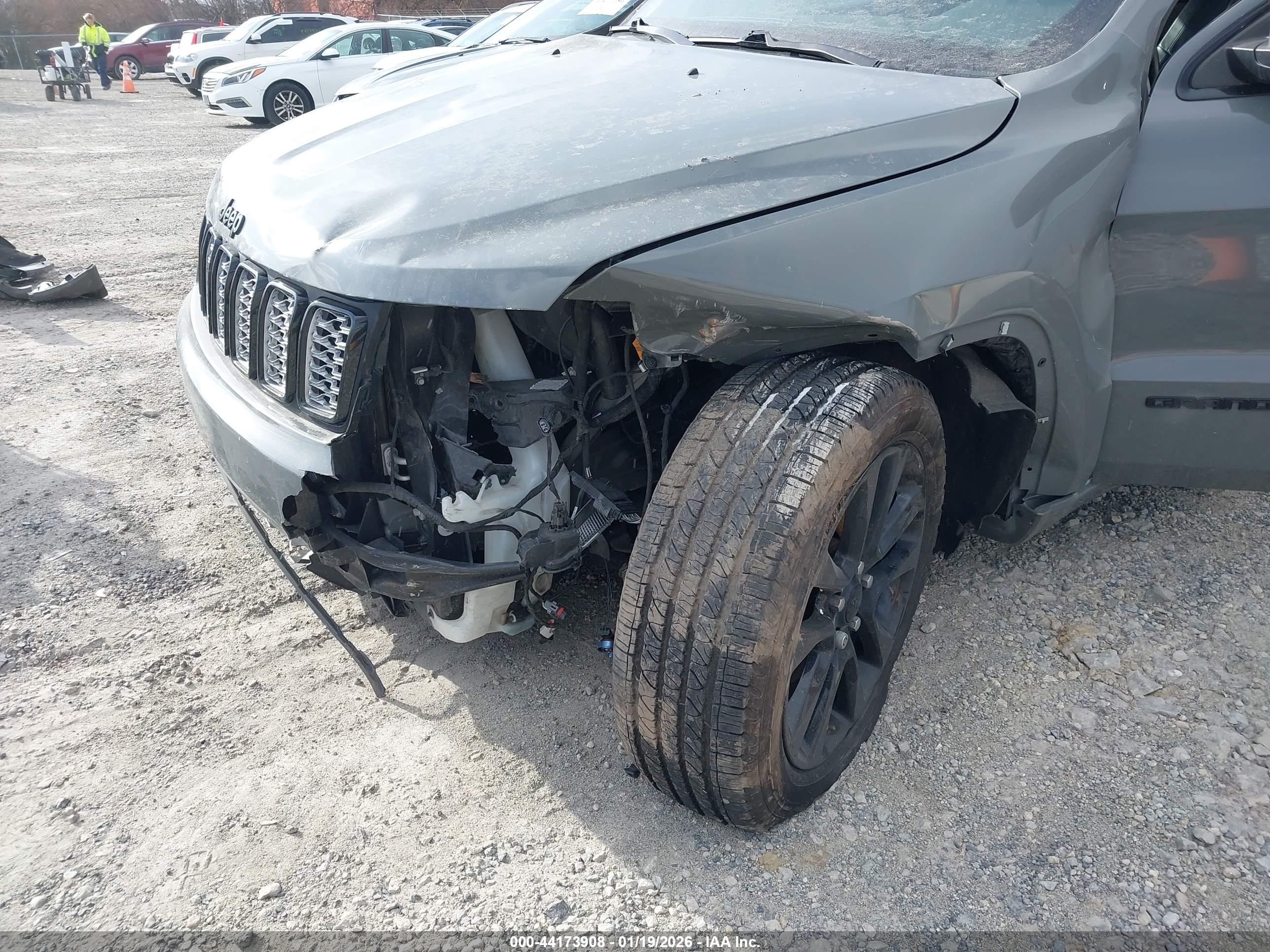 JEEP GRAND image 6