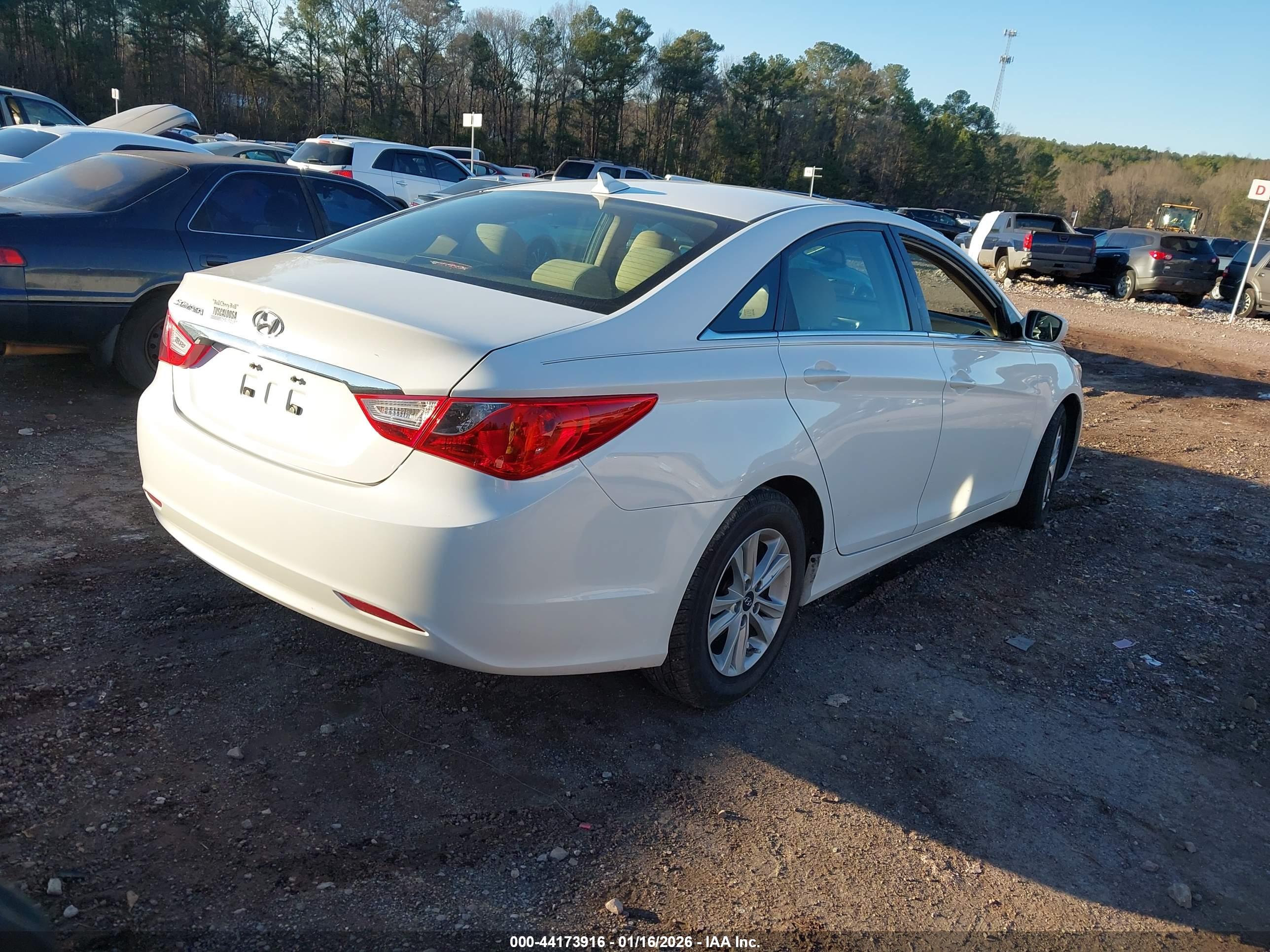 HYUNDAI SONATA image 4