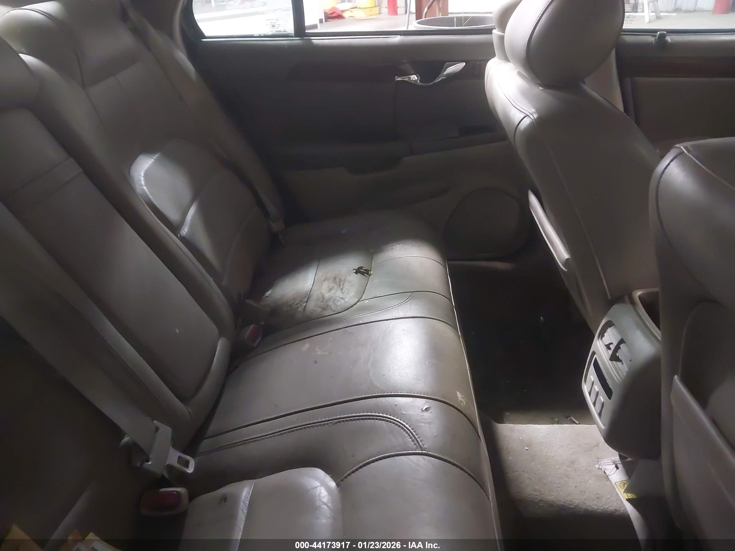 CADILLAC DEVILLE image 8