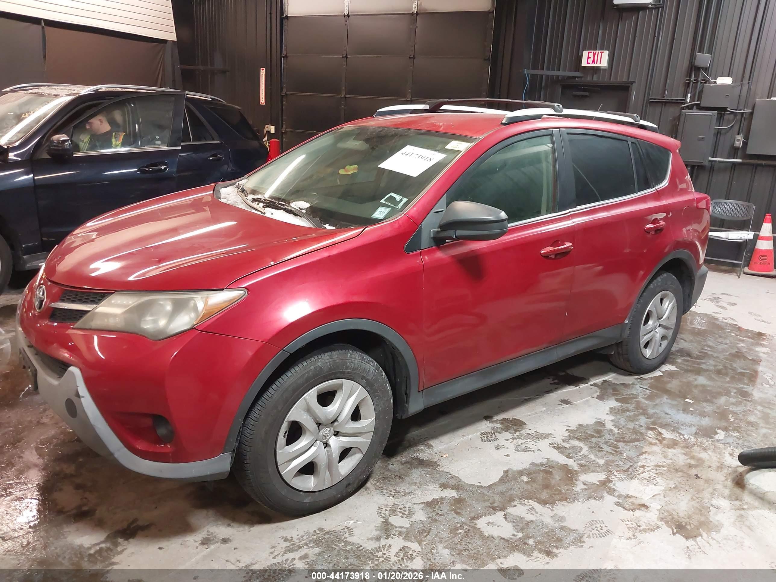 TOYOTA RAV4 image 2