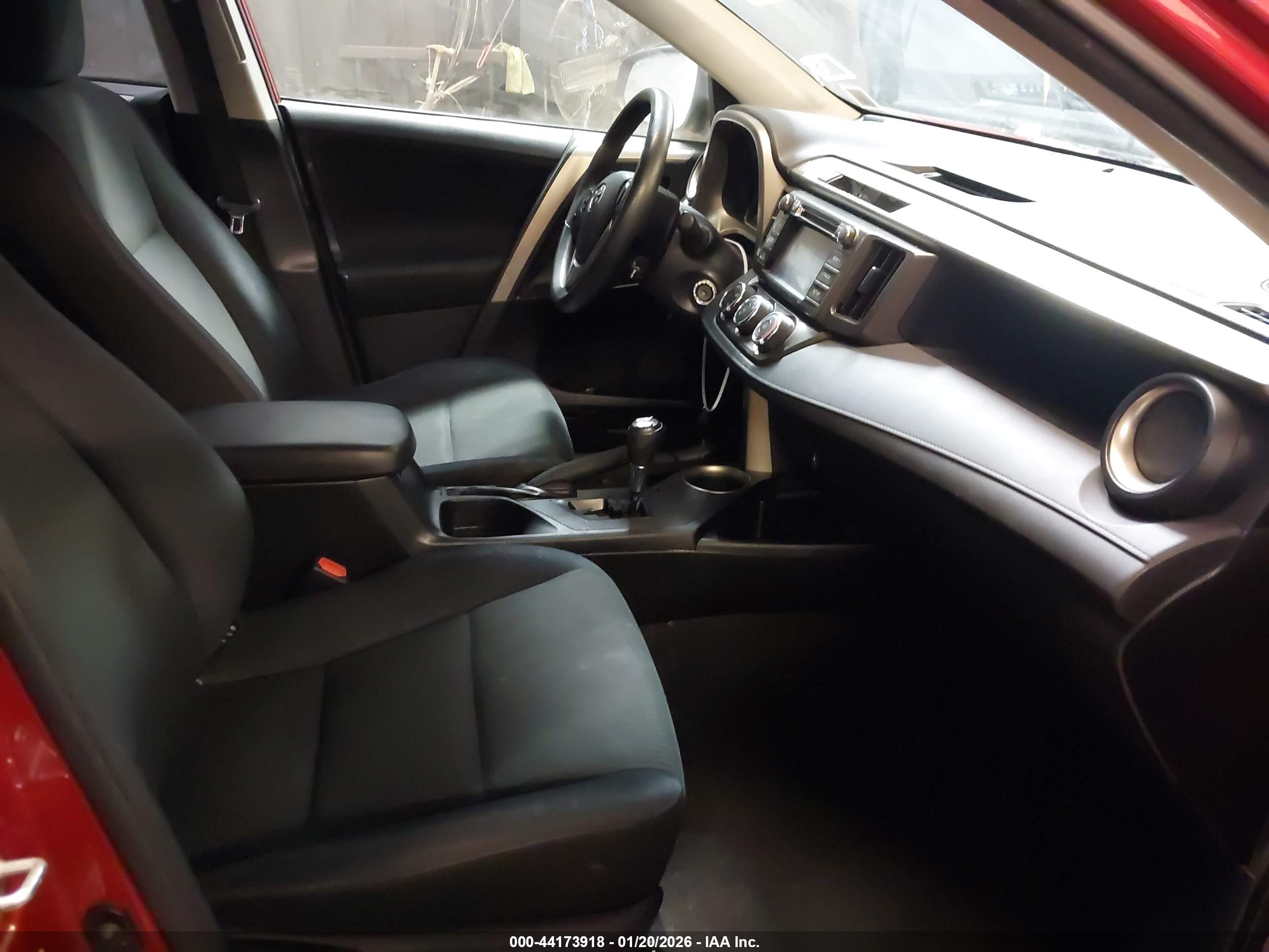TOYOTA RAV4 image 5