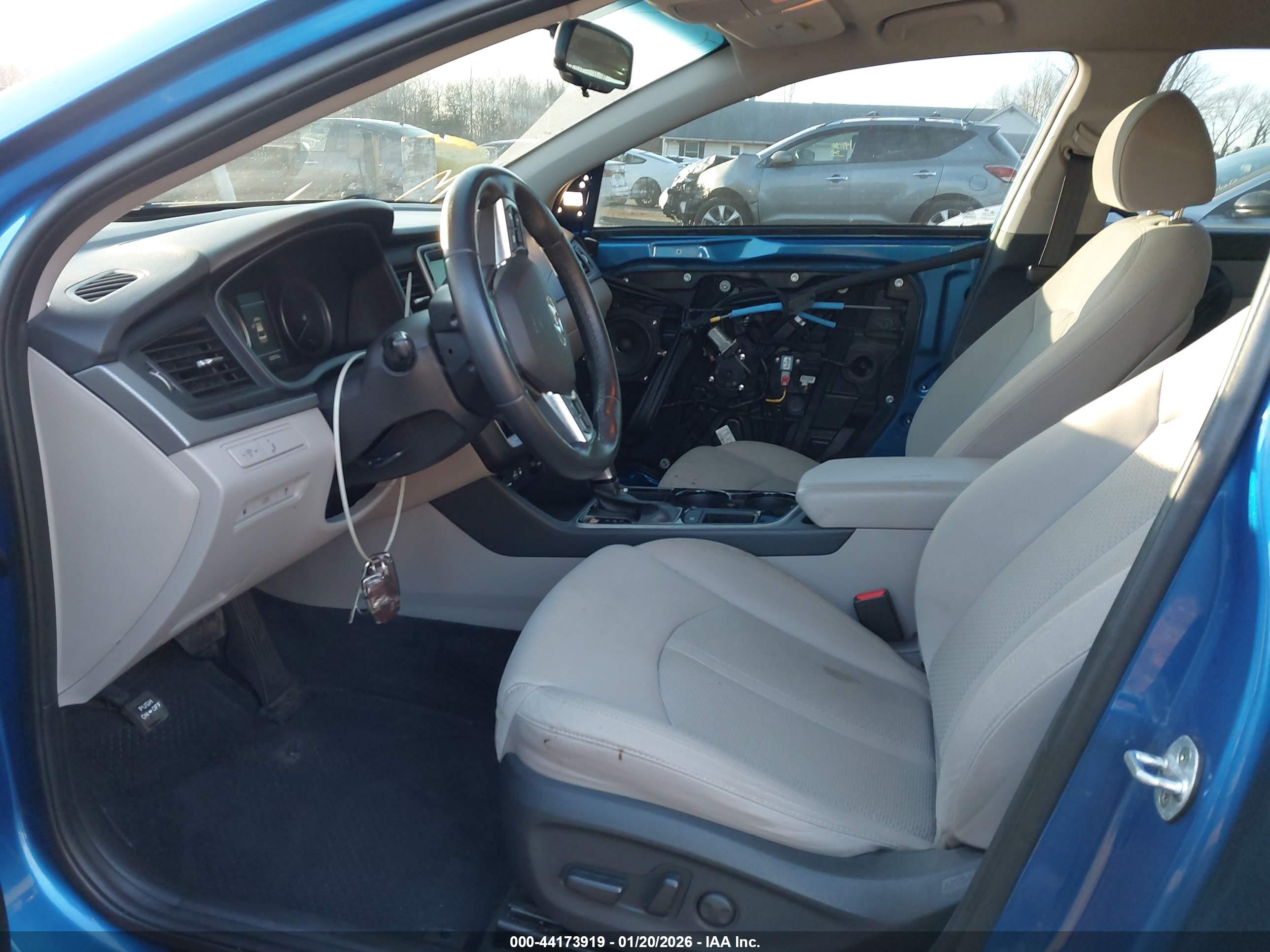 HYUNDAI SONATA image 5