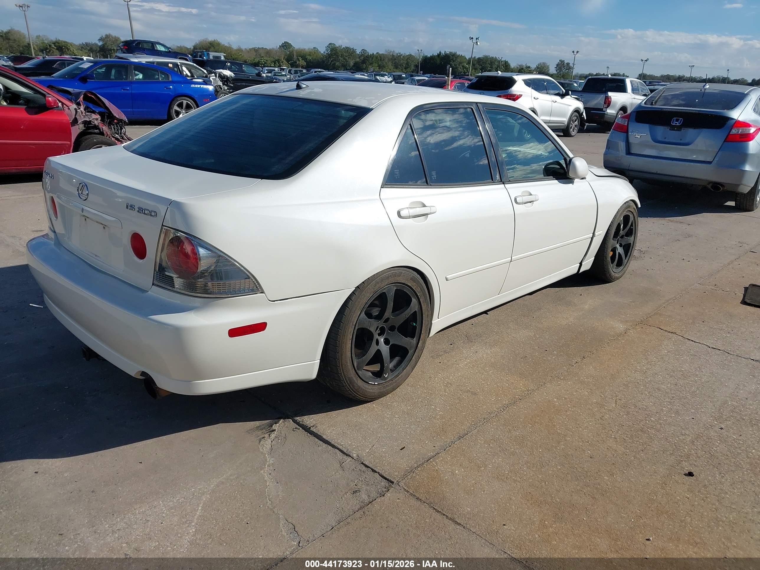 LEXUS IS image 4