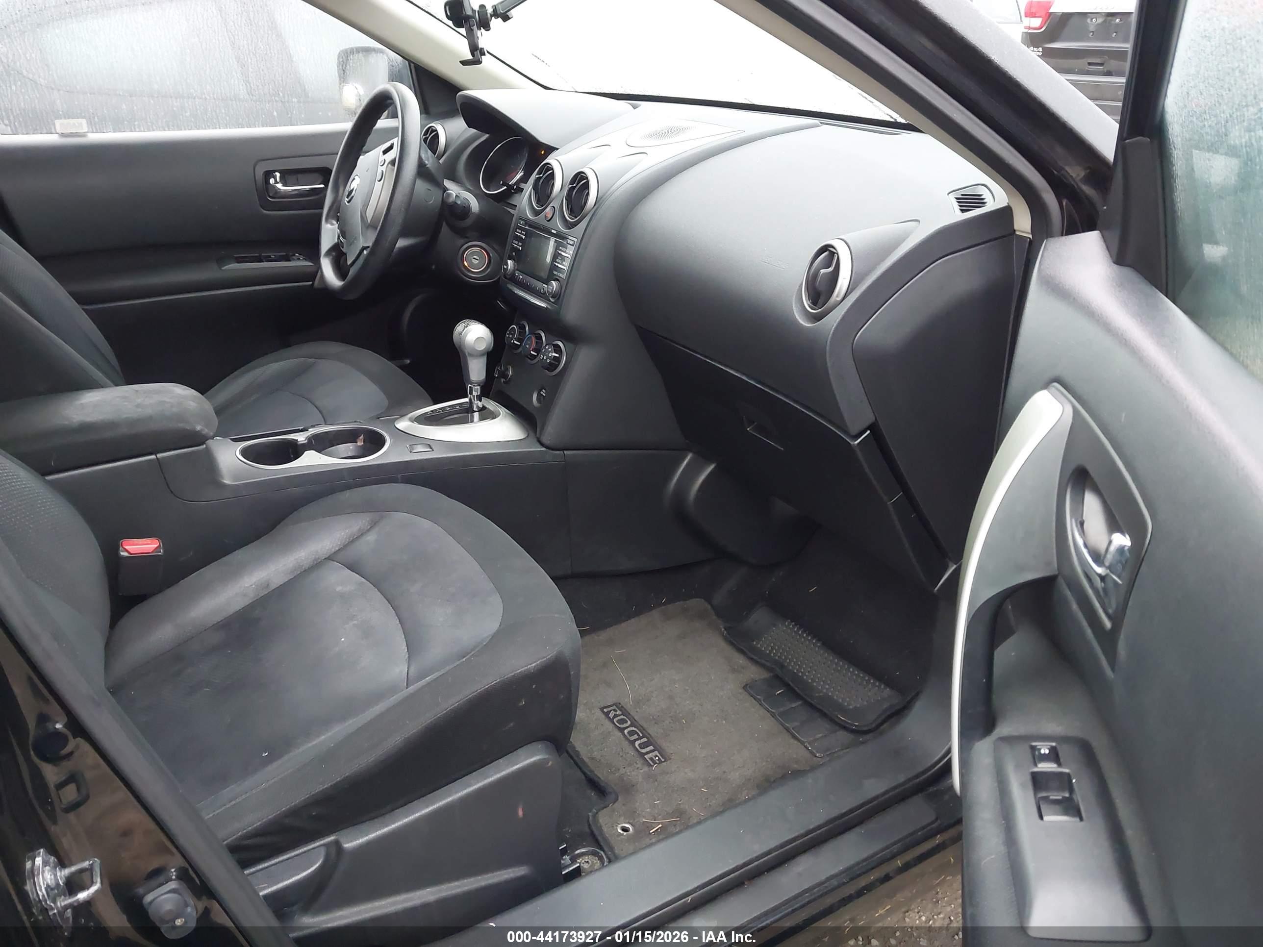 NISSAN ROGUE image 5