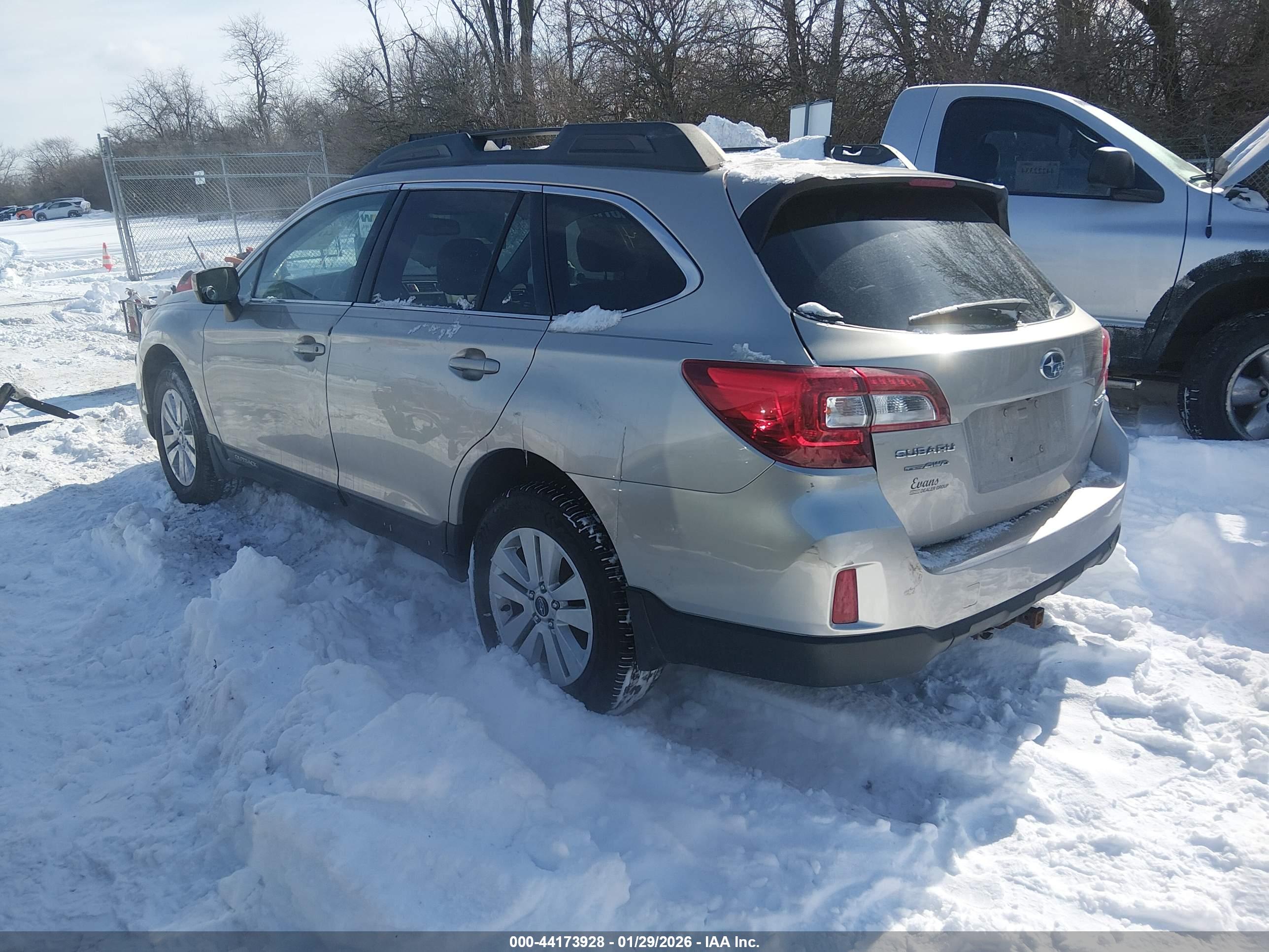 SUBARU OUTBACK image 3
