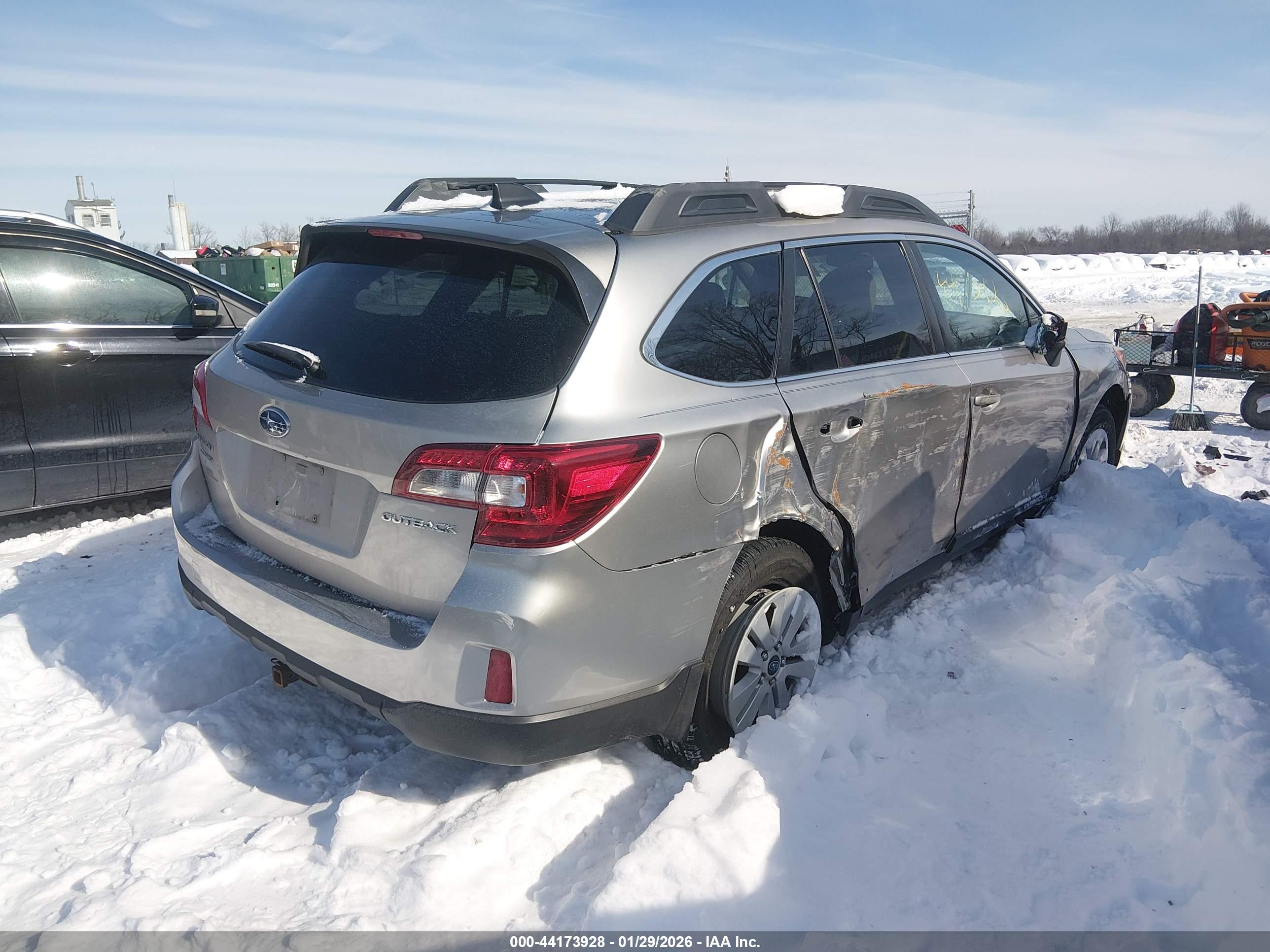 SUBARU OUTBACK image 4