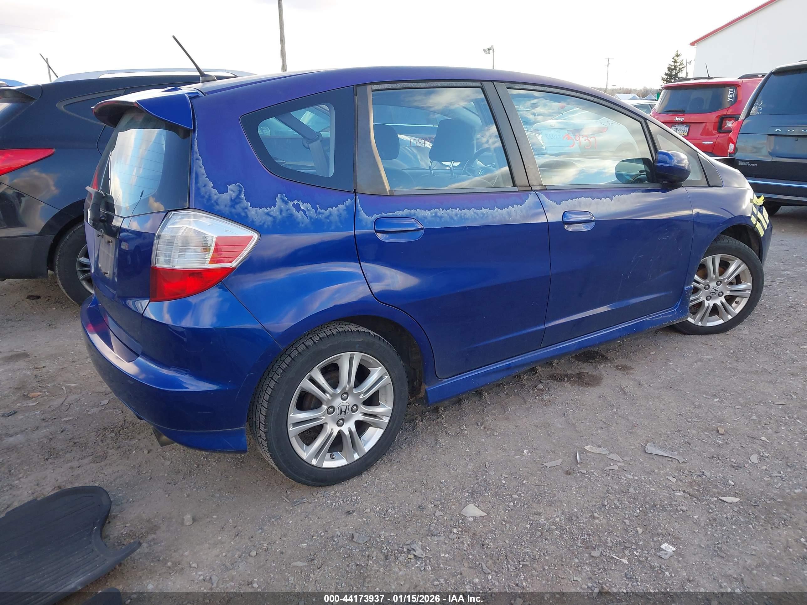 HONDA FIT image 4