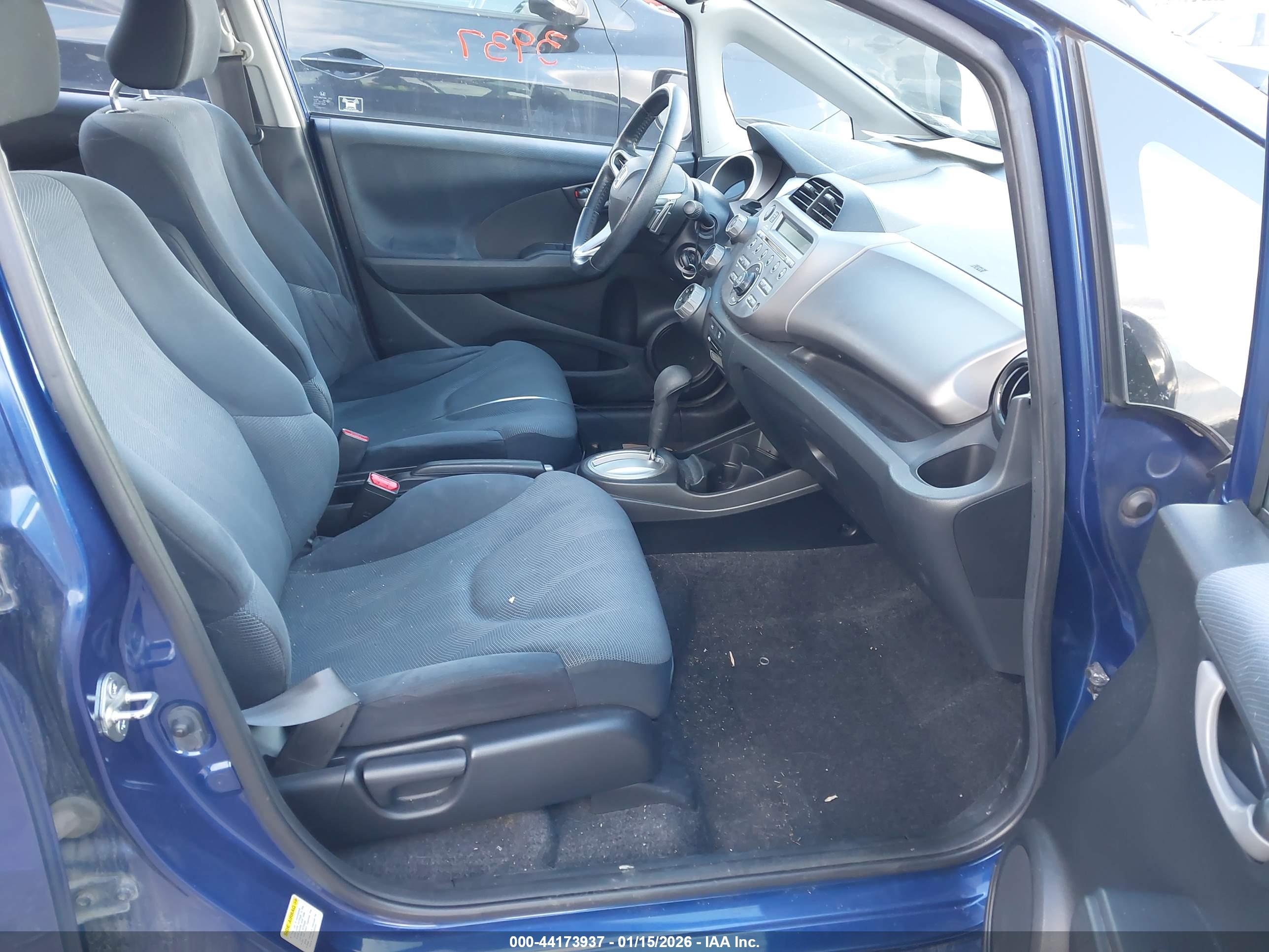 HONDA FIT image 5