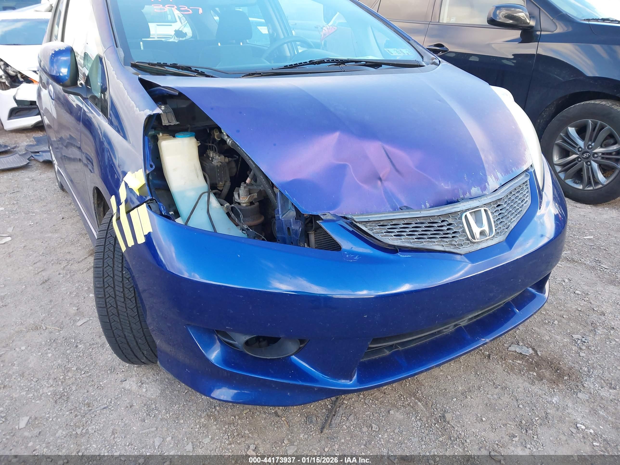 HONDA FIT image 6