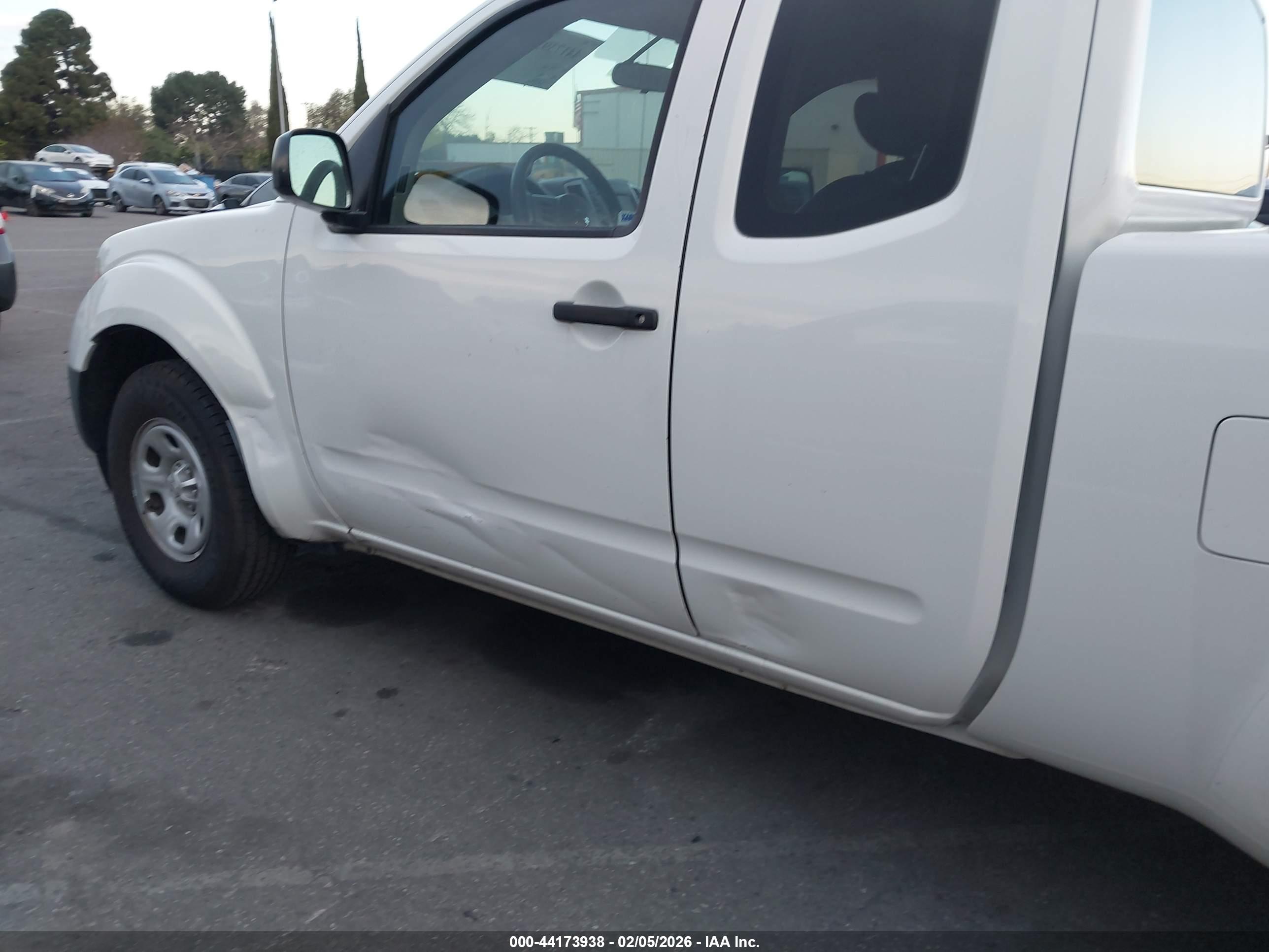 NISSAN FRONTIER image 6