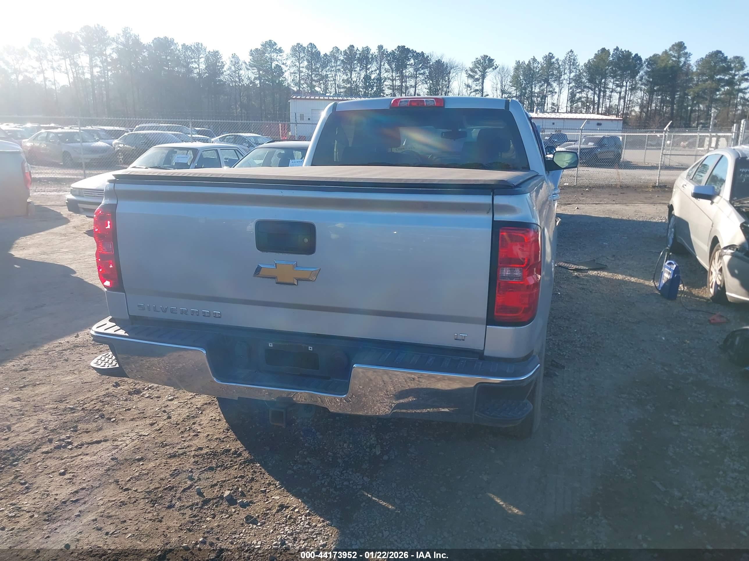 CHEVROLET SILVERADO image 4