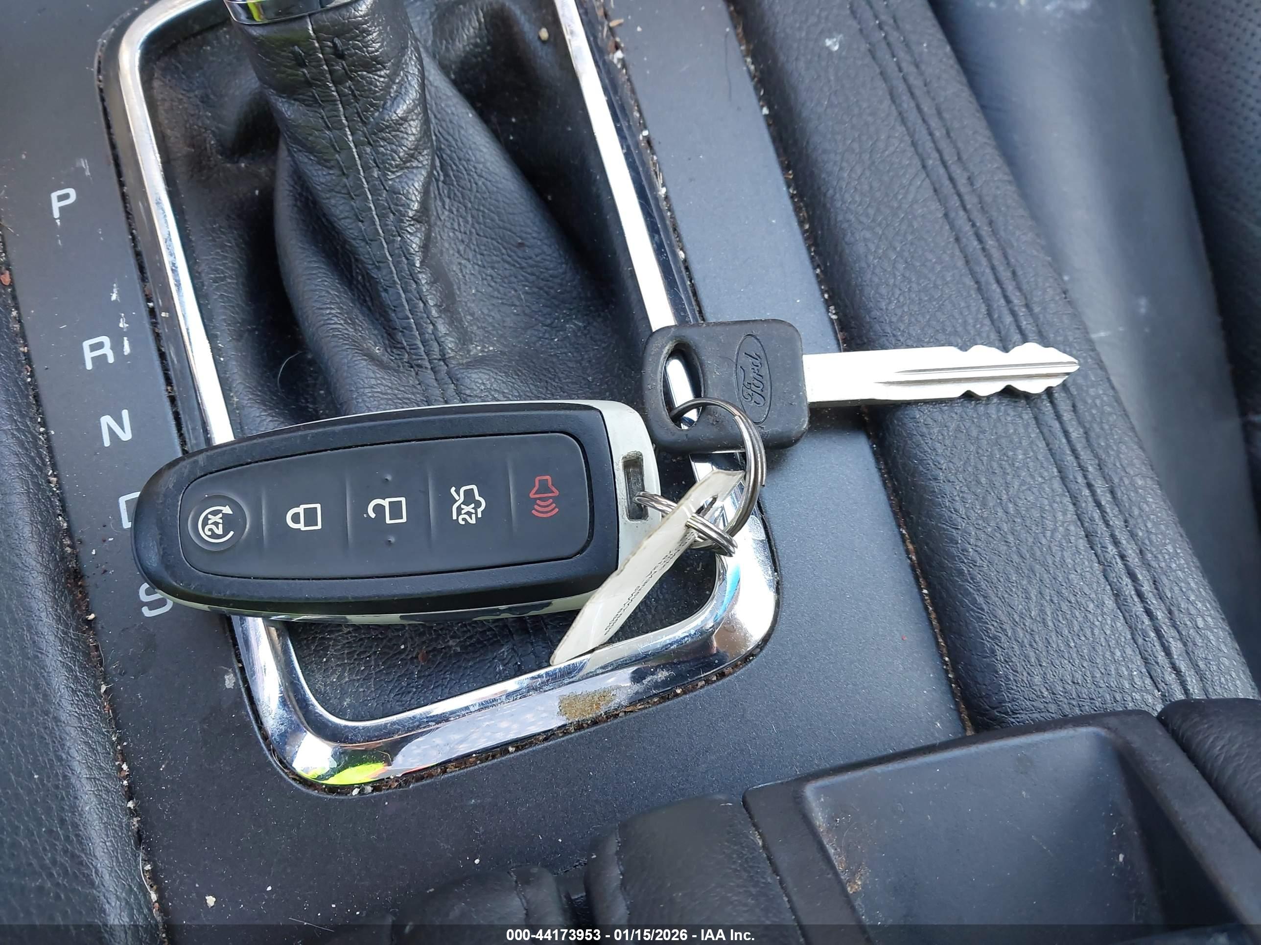 LINCOLN MKT image 11