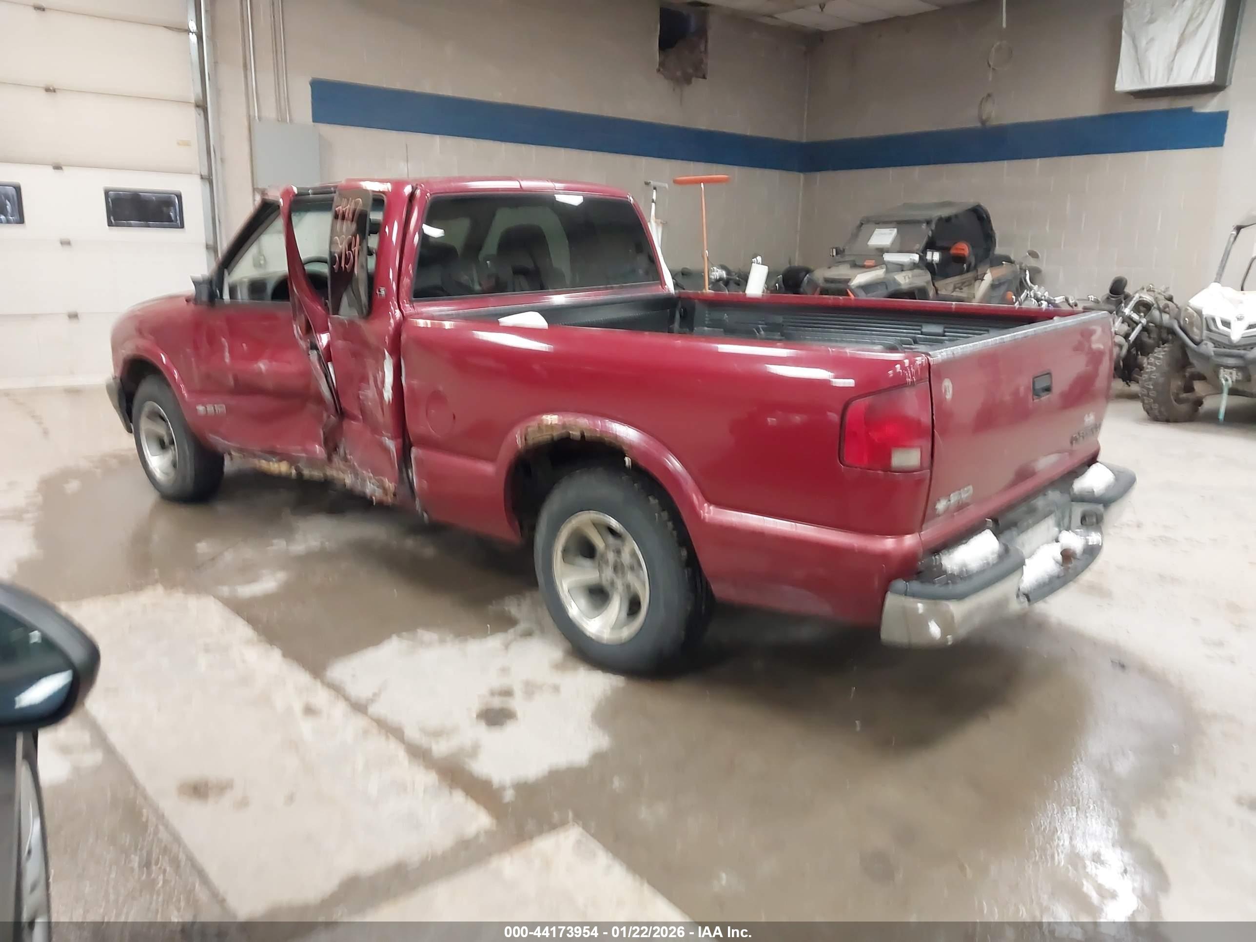 CHEVROLET S-10 image 3