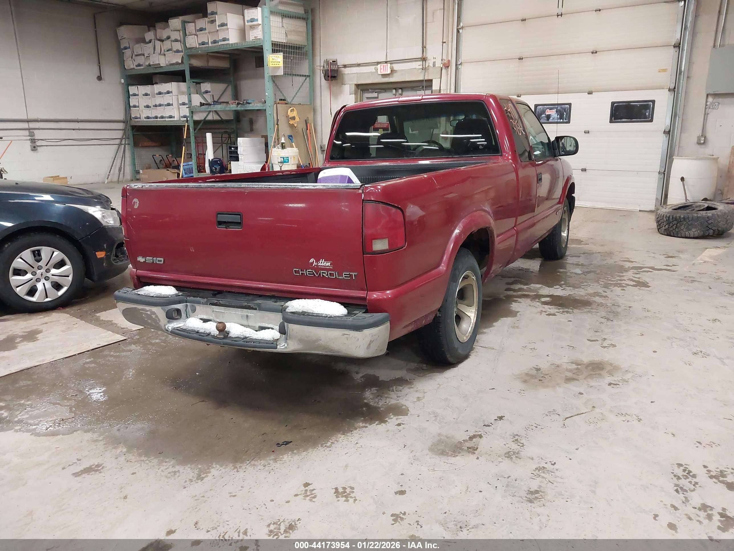 CHEVROLET S-10 image 4