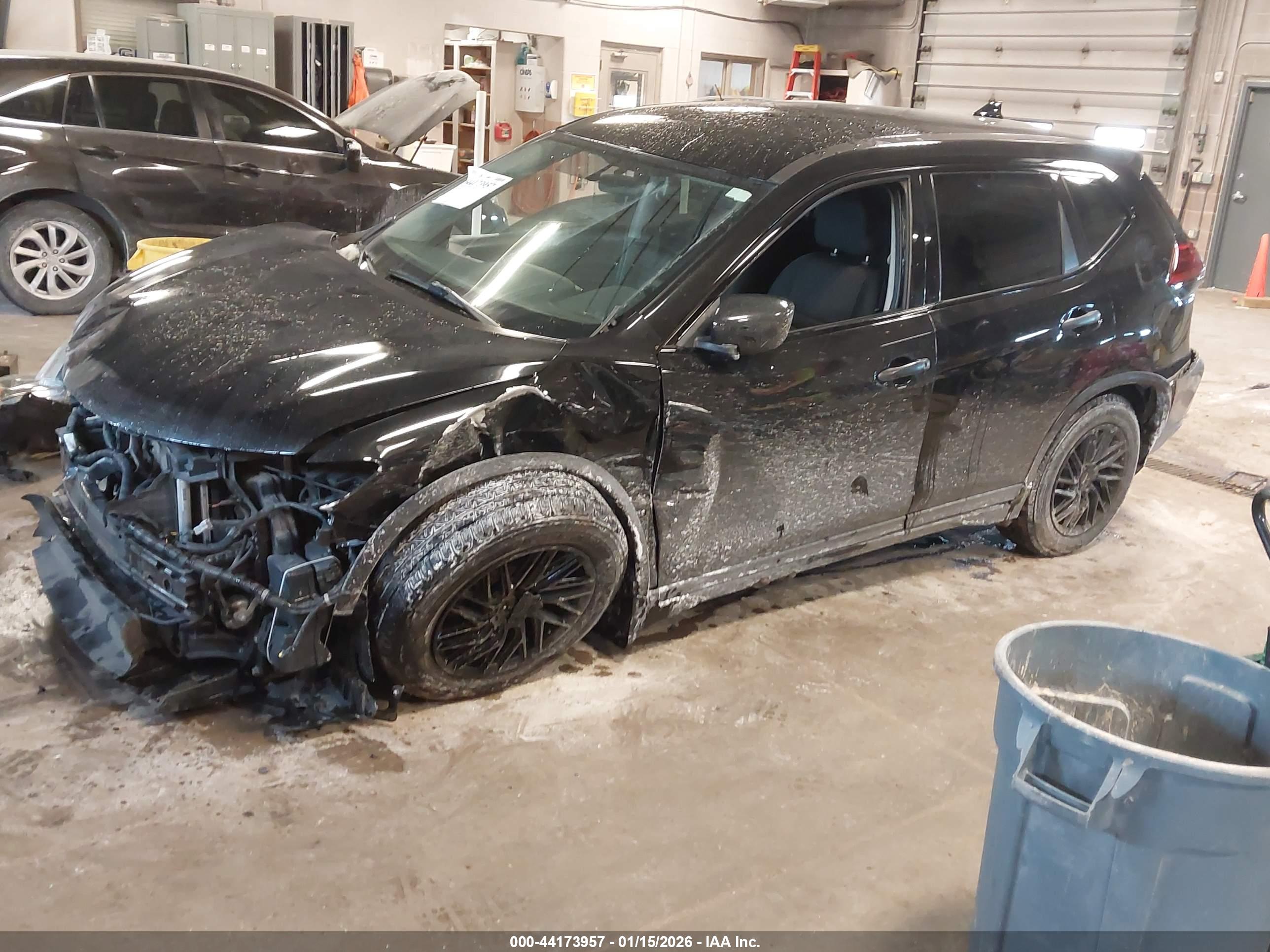 NISSAN ROGUE image 2