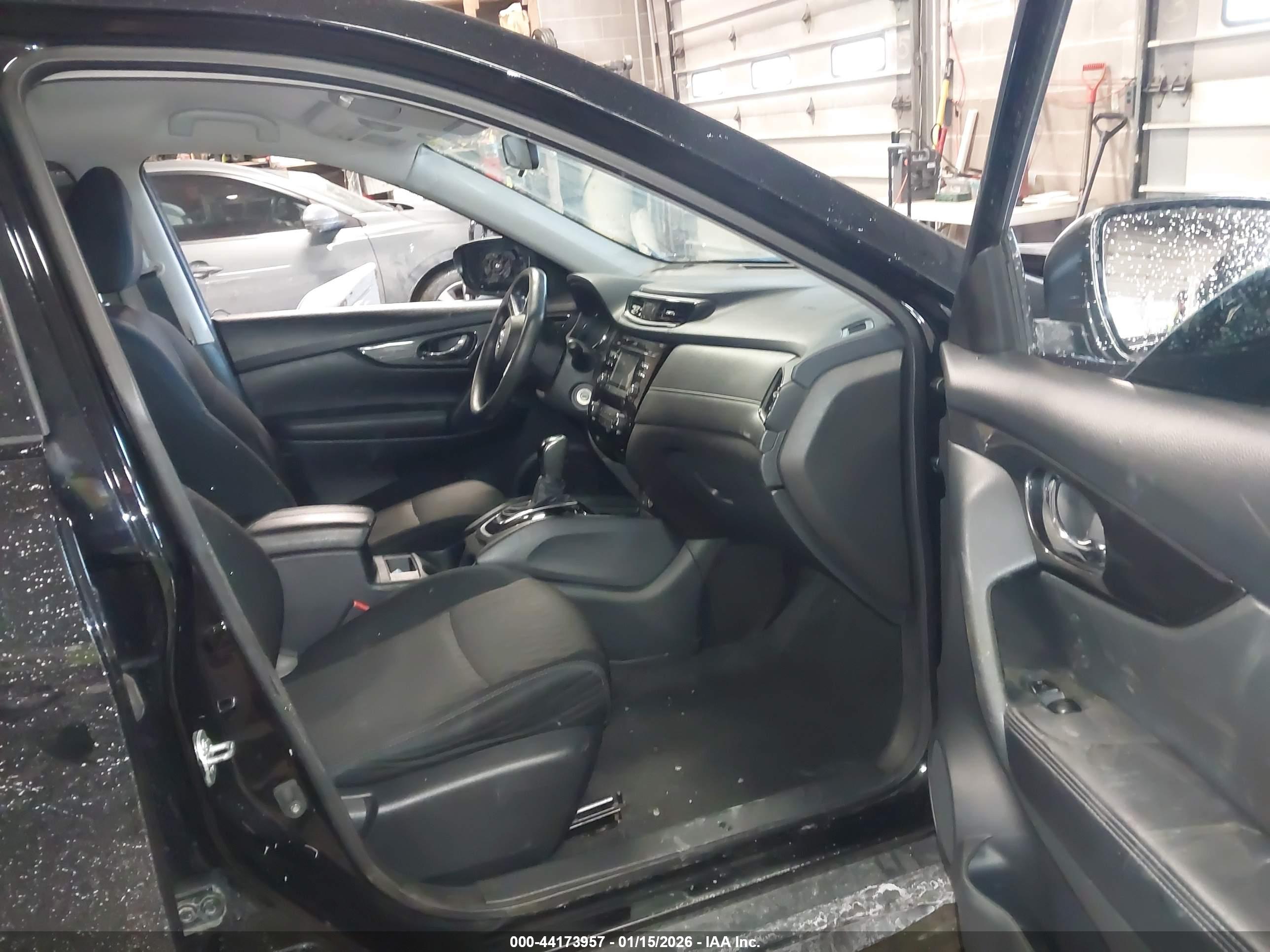 NISSAN ROGUE image 5