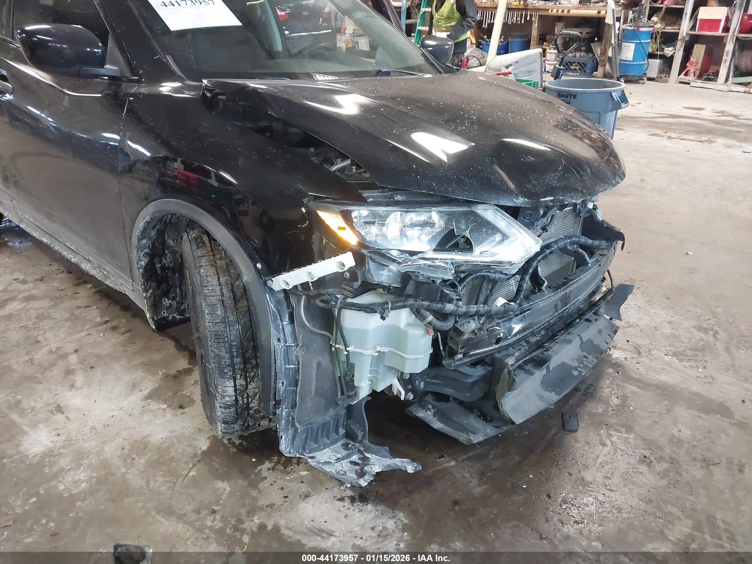 NISSAN ROGUE image 6
