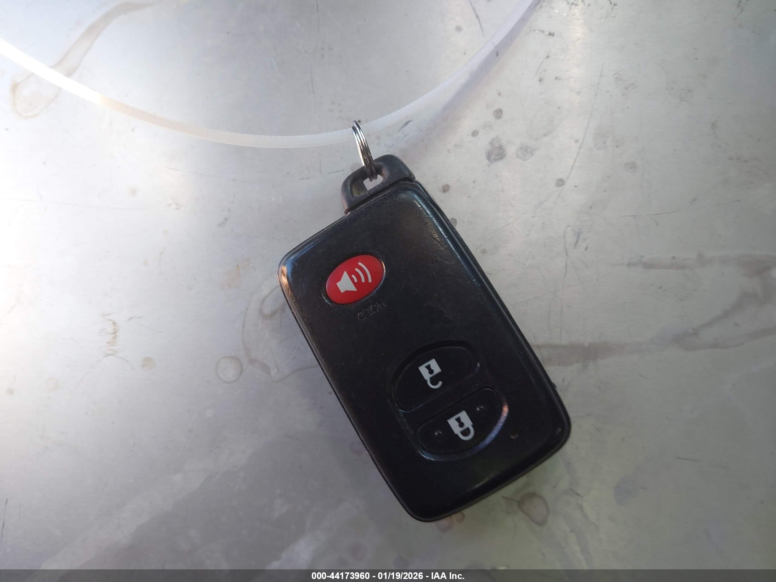 TOYOTA PRIUS image 11