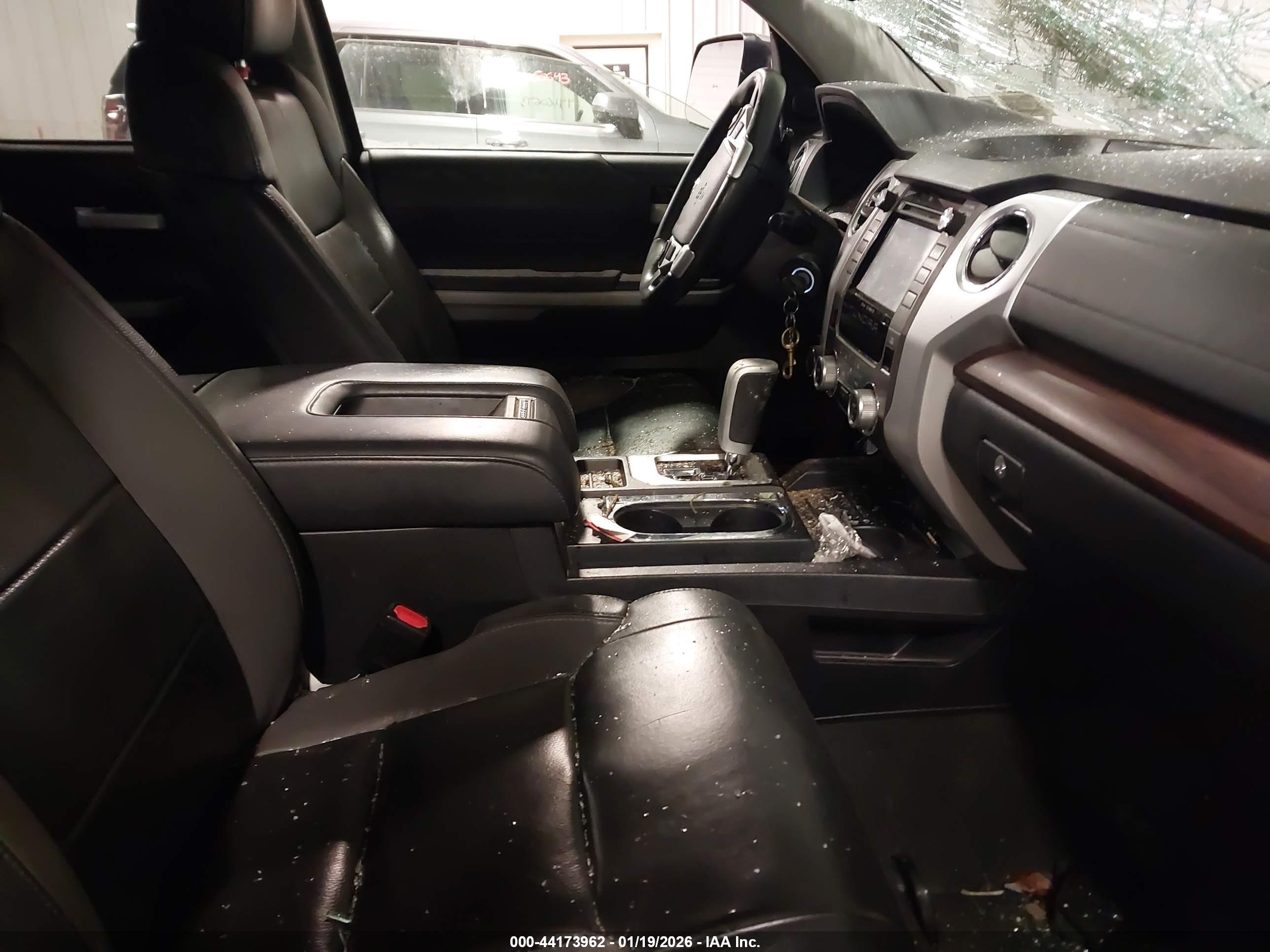 TOYOTA TUNDRA image 5