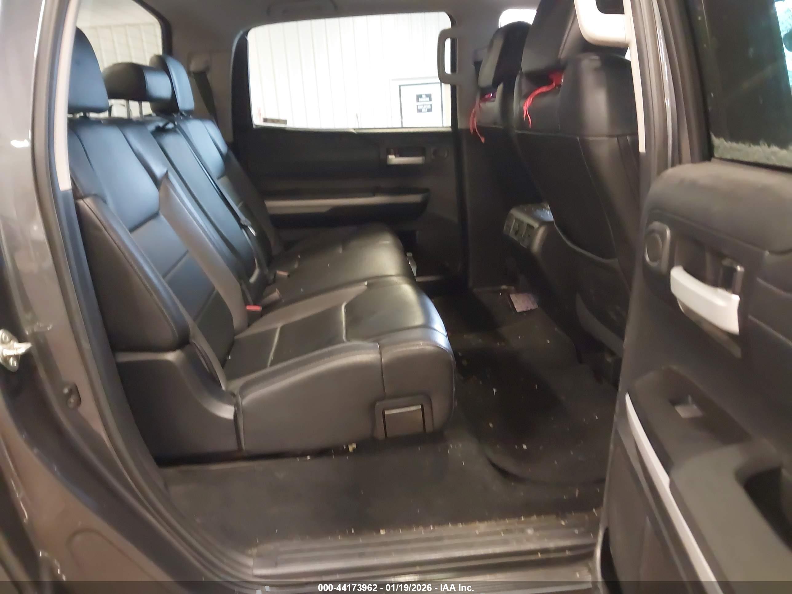 TOYOTA TUNDRA image 8