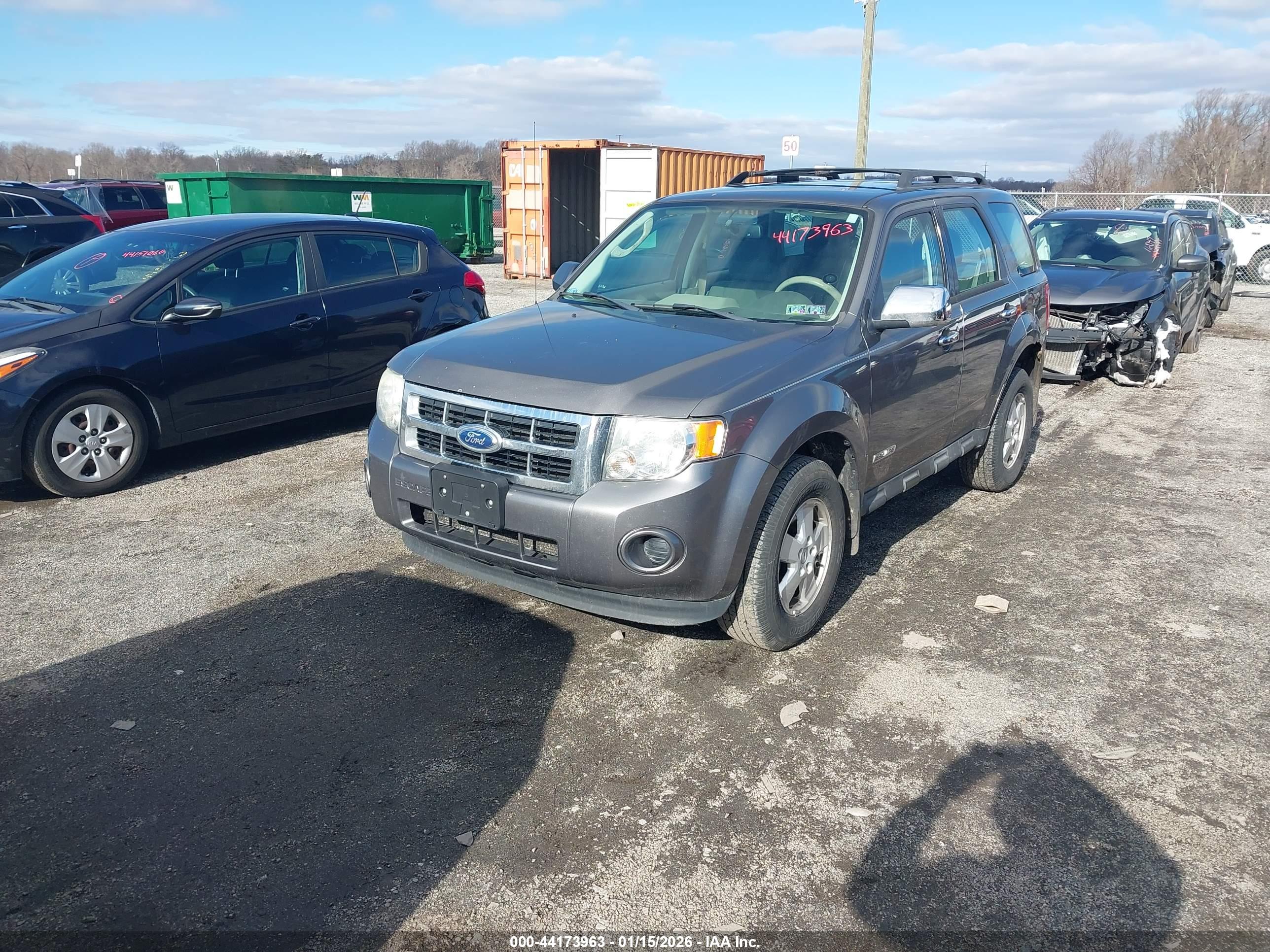 FORD ESCAPE image 2