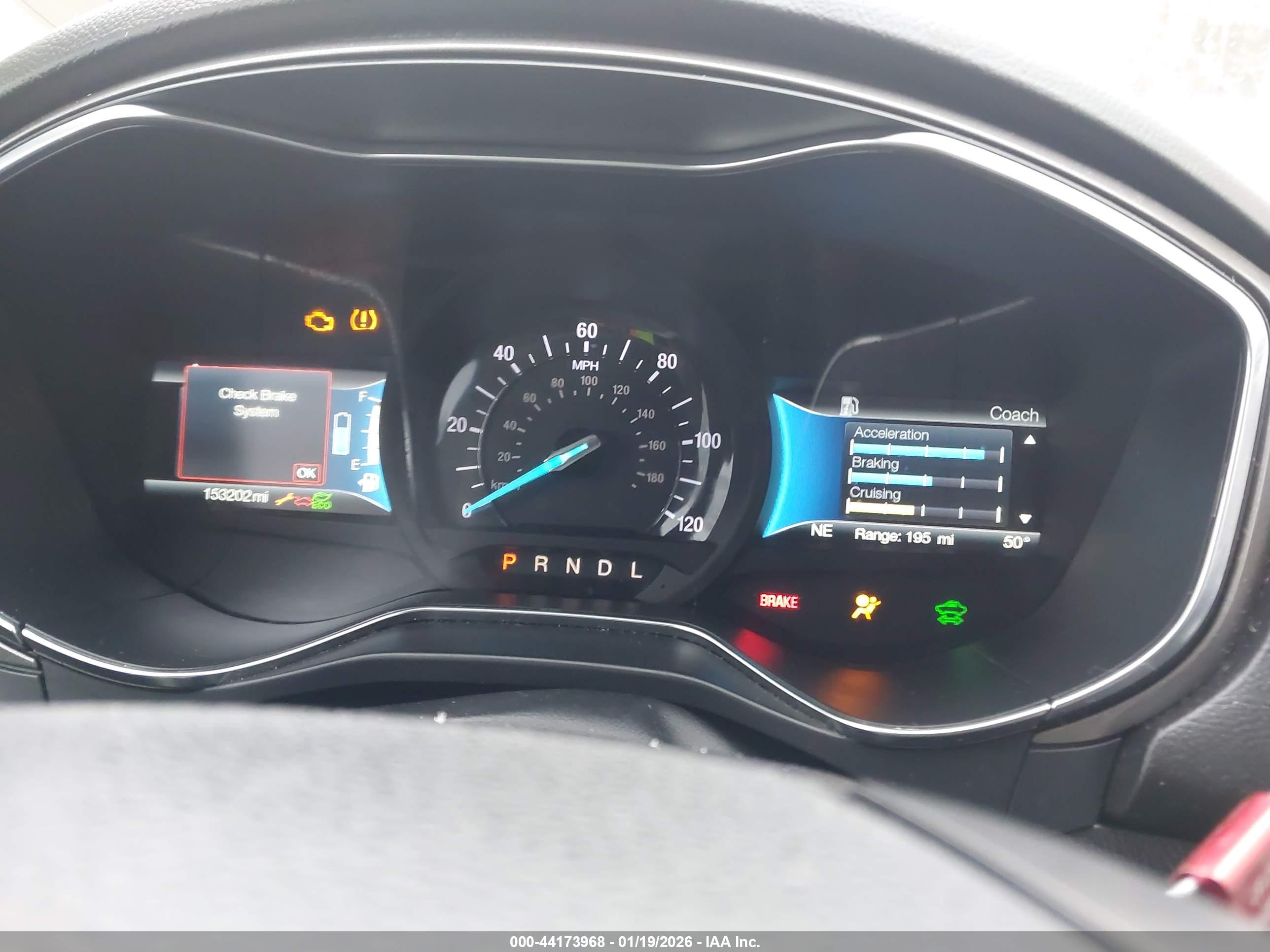 FORD FUSION image 7