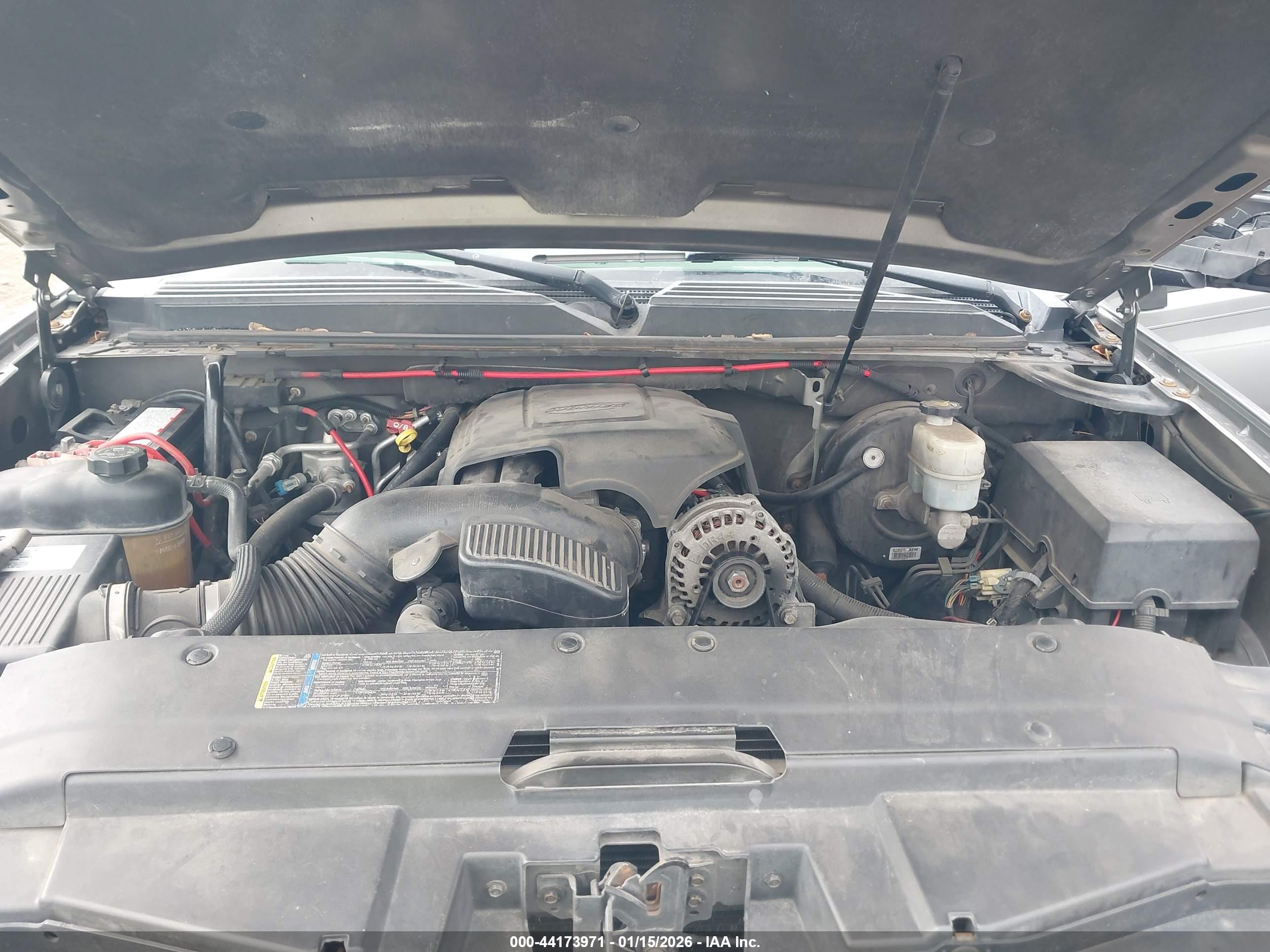 CHEVROLET SUBURBAN image 10