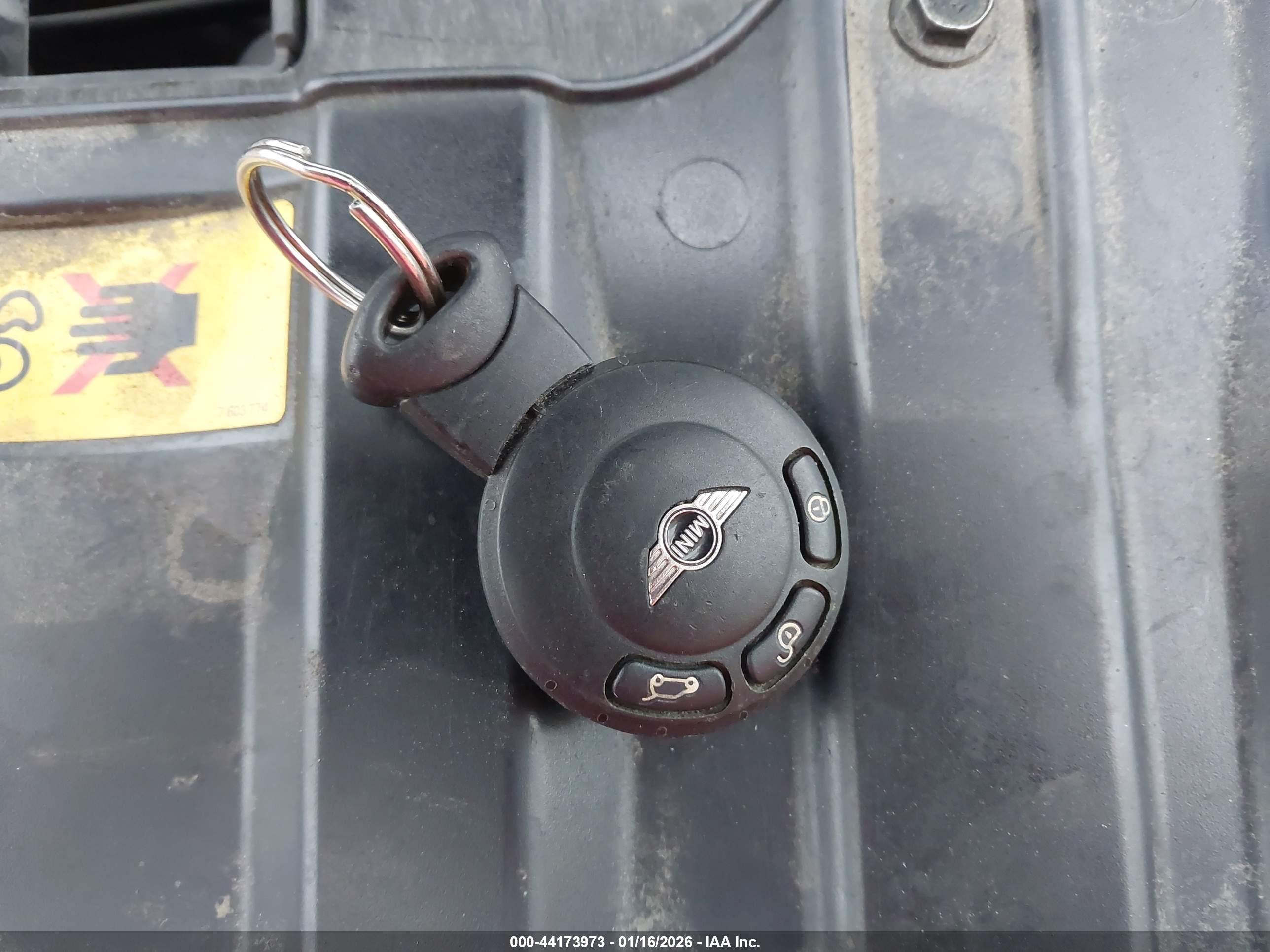 MINI COUNTRYMAN image 11